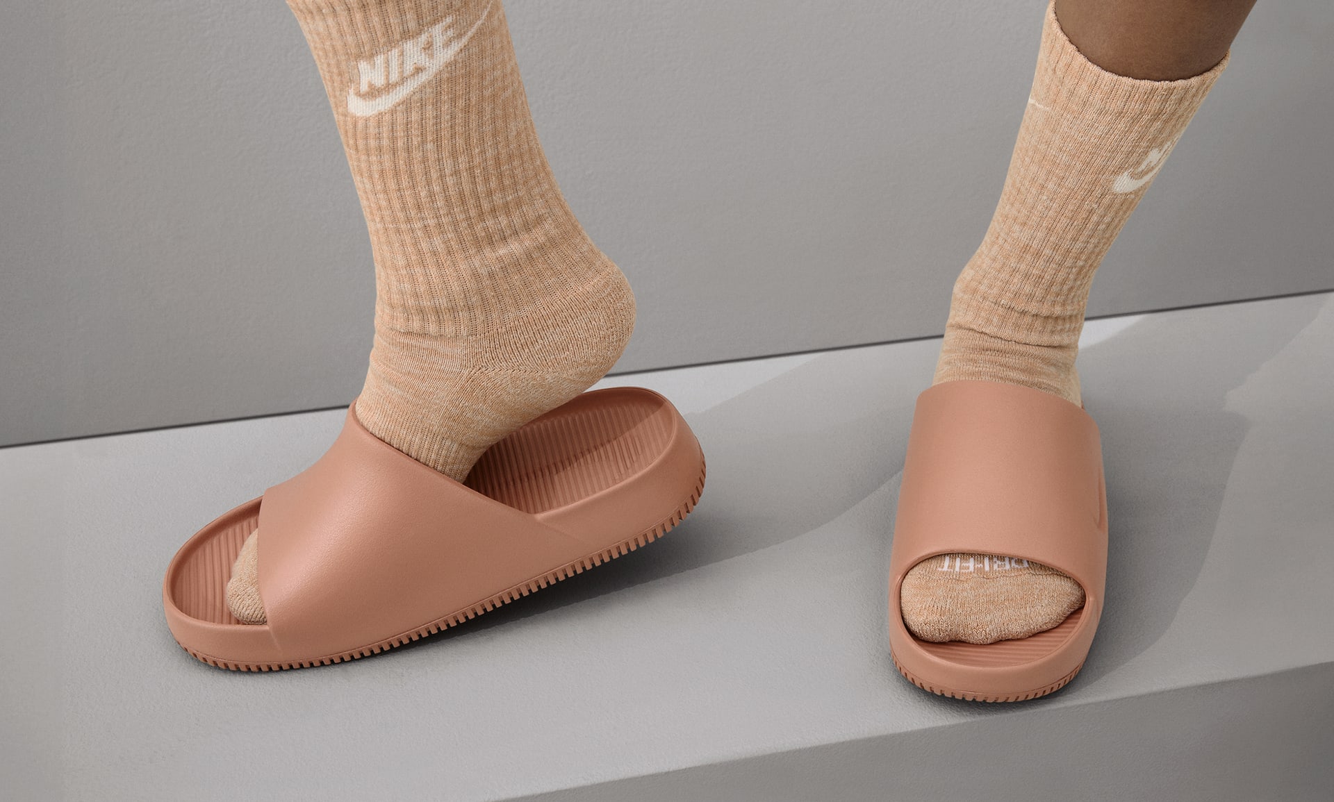 Nike Calm Women's Slides. Nike.com