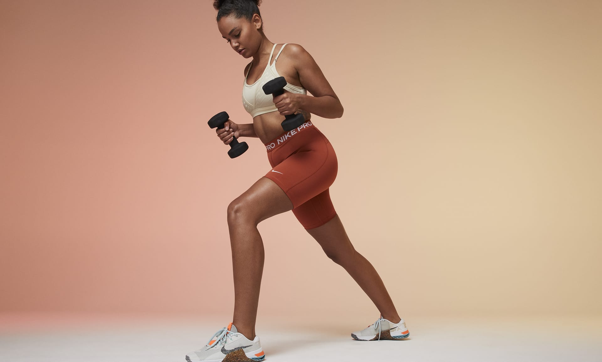 Nike Pro 365 Women's High-Waisted 7 Shorts.