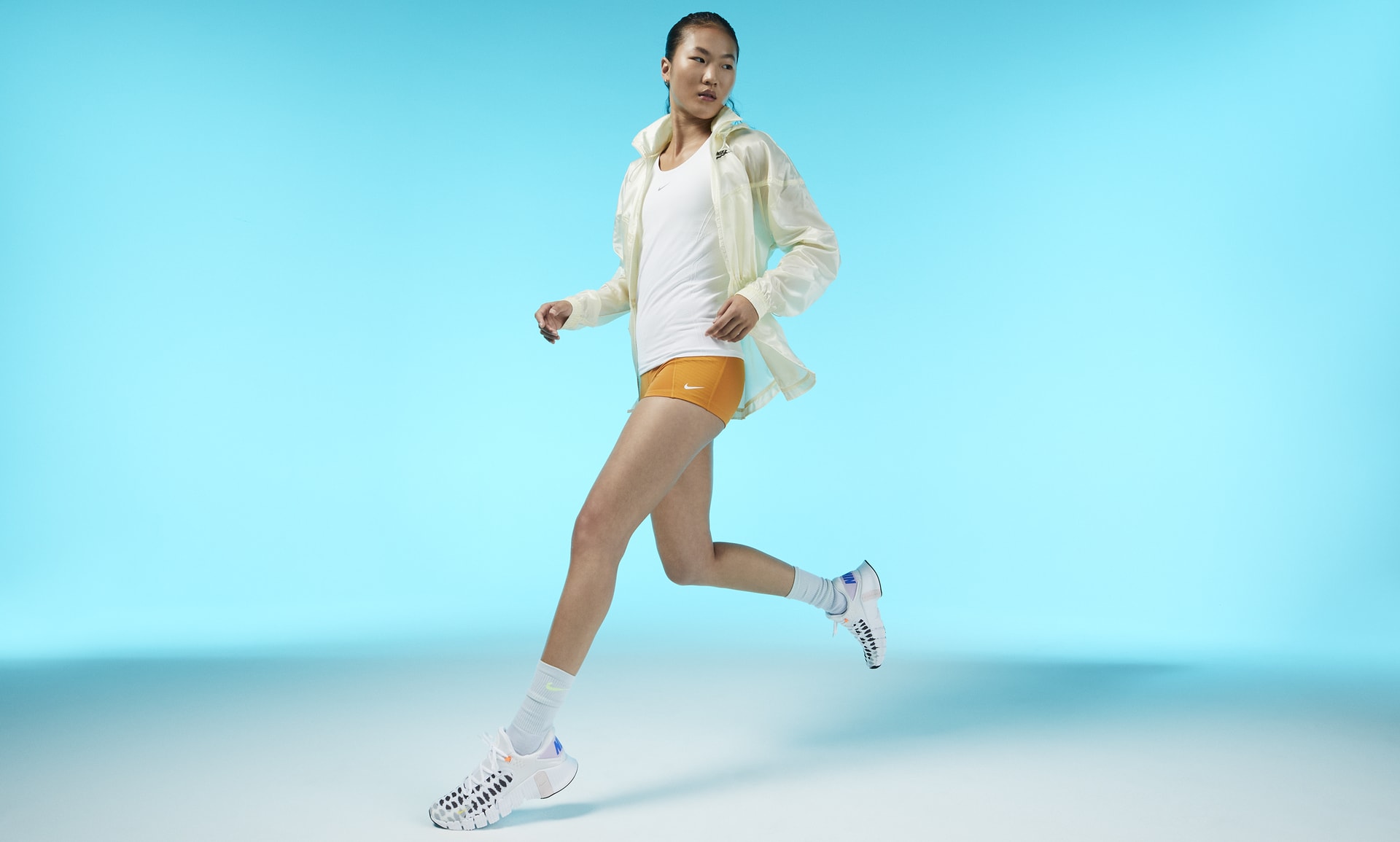 Nike Dri-FIT ADV Aura Women's Slim-Fit Tank.