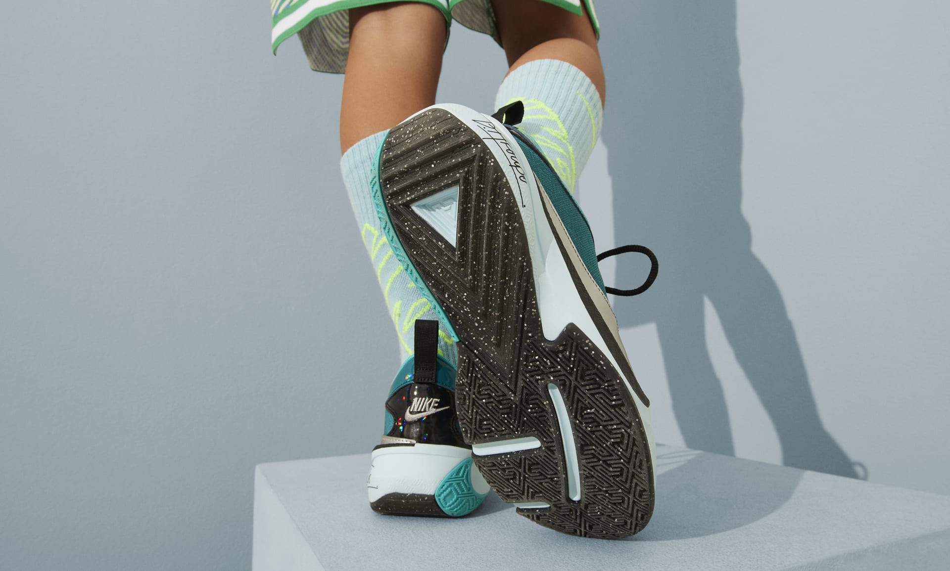 T*n様 ナイキ　バッシュ　バスケットシューズ　ズームフリーク5　ヤニス　28セ ナイキ（NIKE）（メンズ）バスケットシューズ バッシュ ヤニス