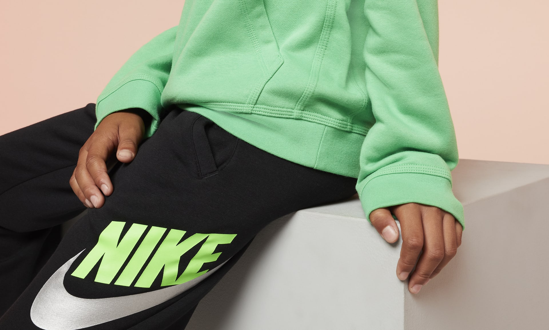 Nike Sportswear Club Fleece Big Kids' (Boys') Pullover Hoodie (Extended Size)