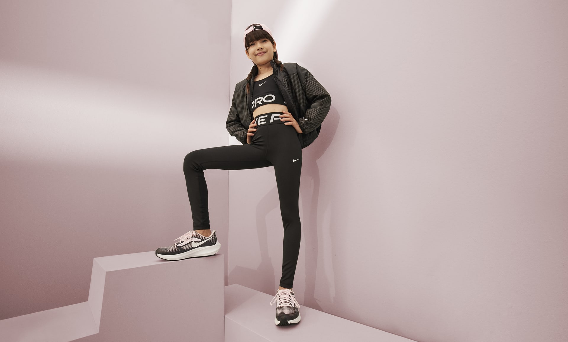 Nike One Dri-FIT sport-bh voor meisjes. Nike BE