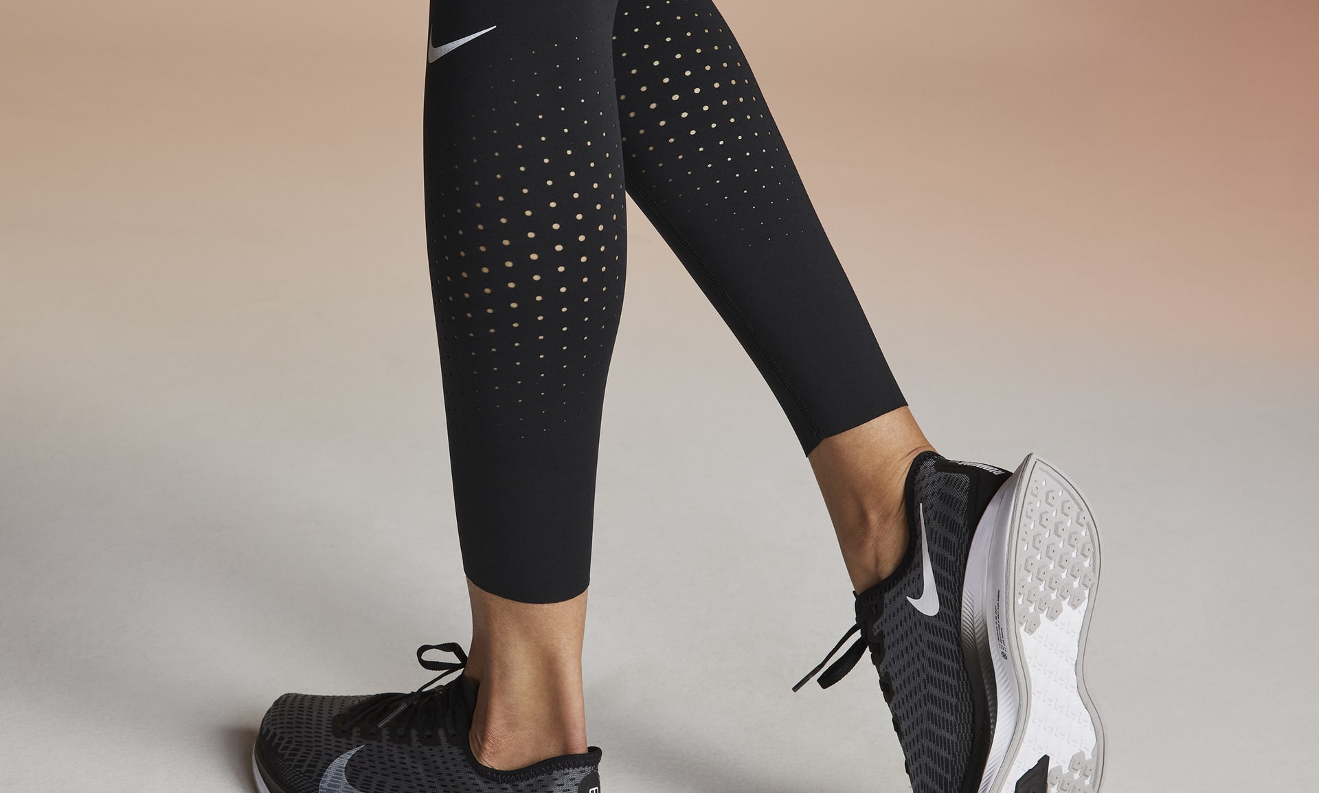 Nike Epic Luxe Women's Mid-Rise Pocket Leggings. Nike CA
