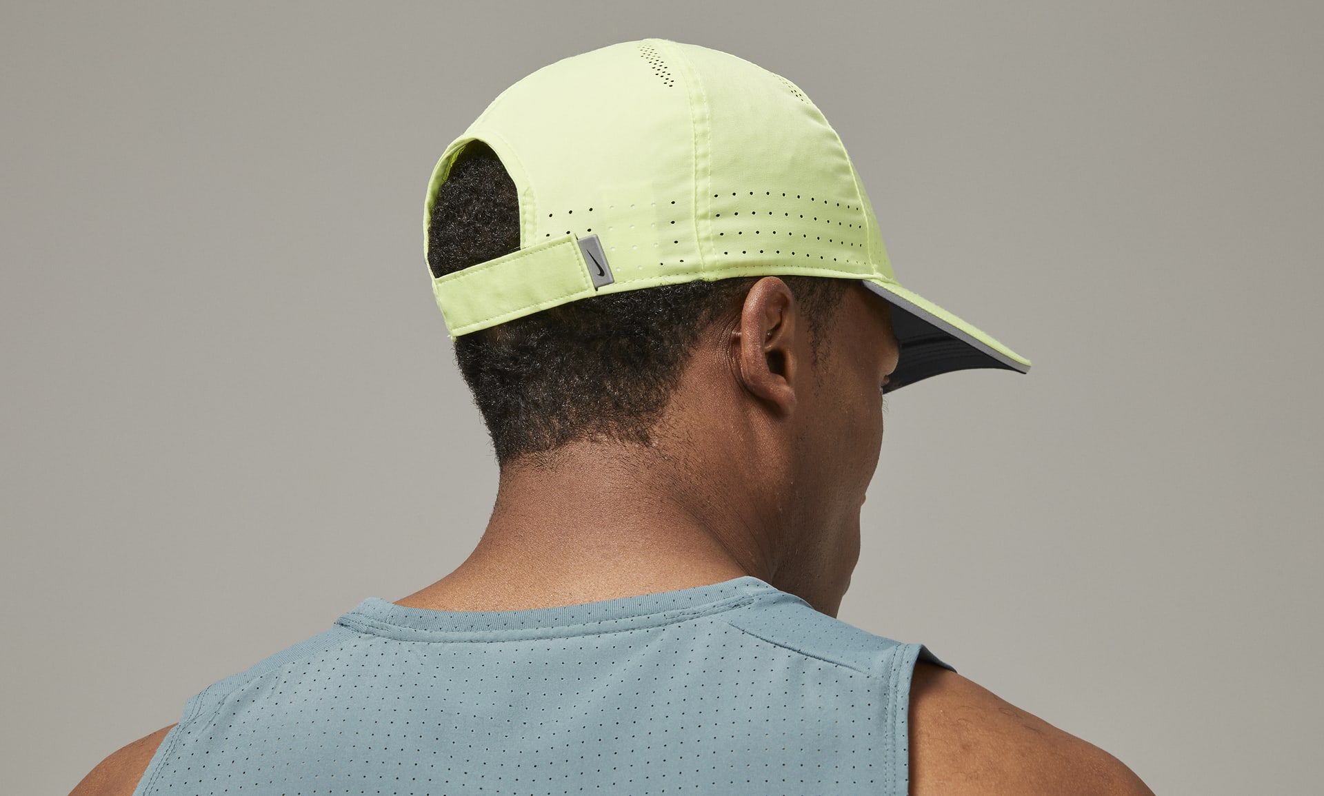 Men's Nike Olive Featherlight Logo Performance - Adjustable Hat