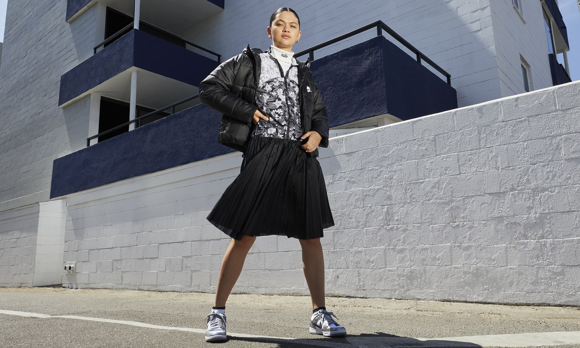 Nike Sportswear Repel Synthetic-Fill Nike Jacket. Women\'s Hooded Therma-FIT