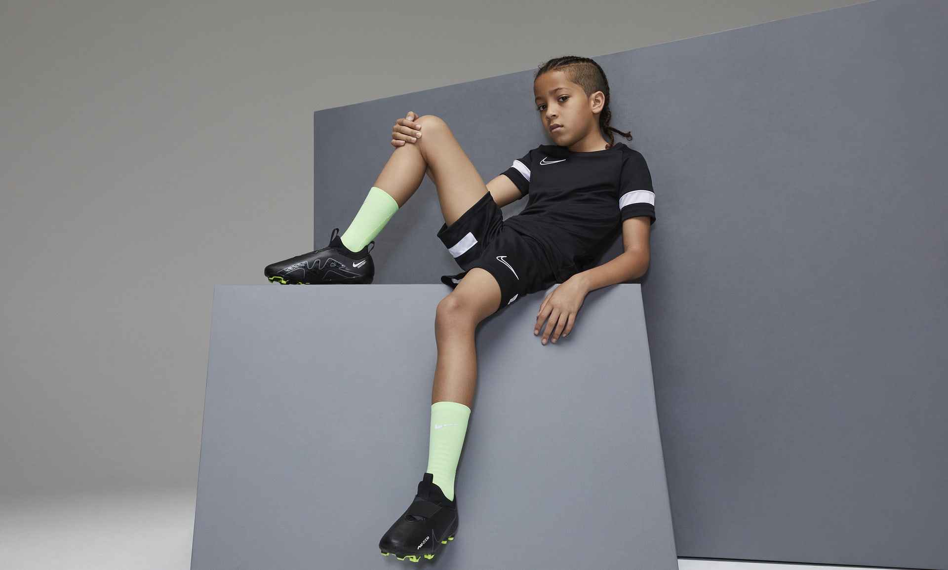 Nike Jr. Mercurial Vapor 15 Academy Little/Big Kids' Multi-Ground Low ...