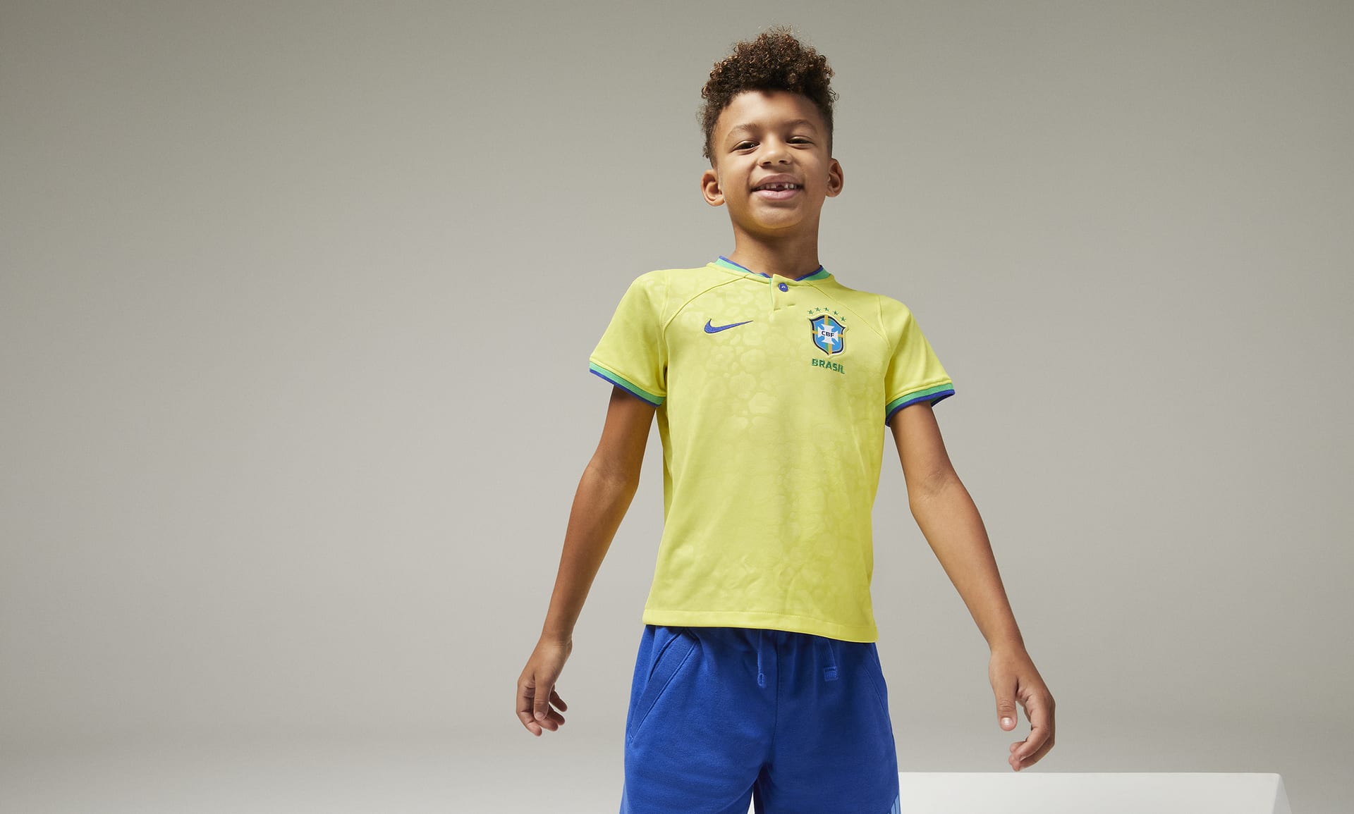 NIKE Brazil Kids National Team 2022/23 Home Soccer Jersey SIZE L DN1204 740