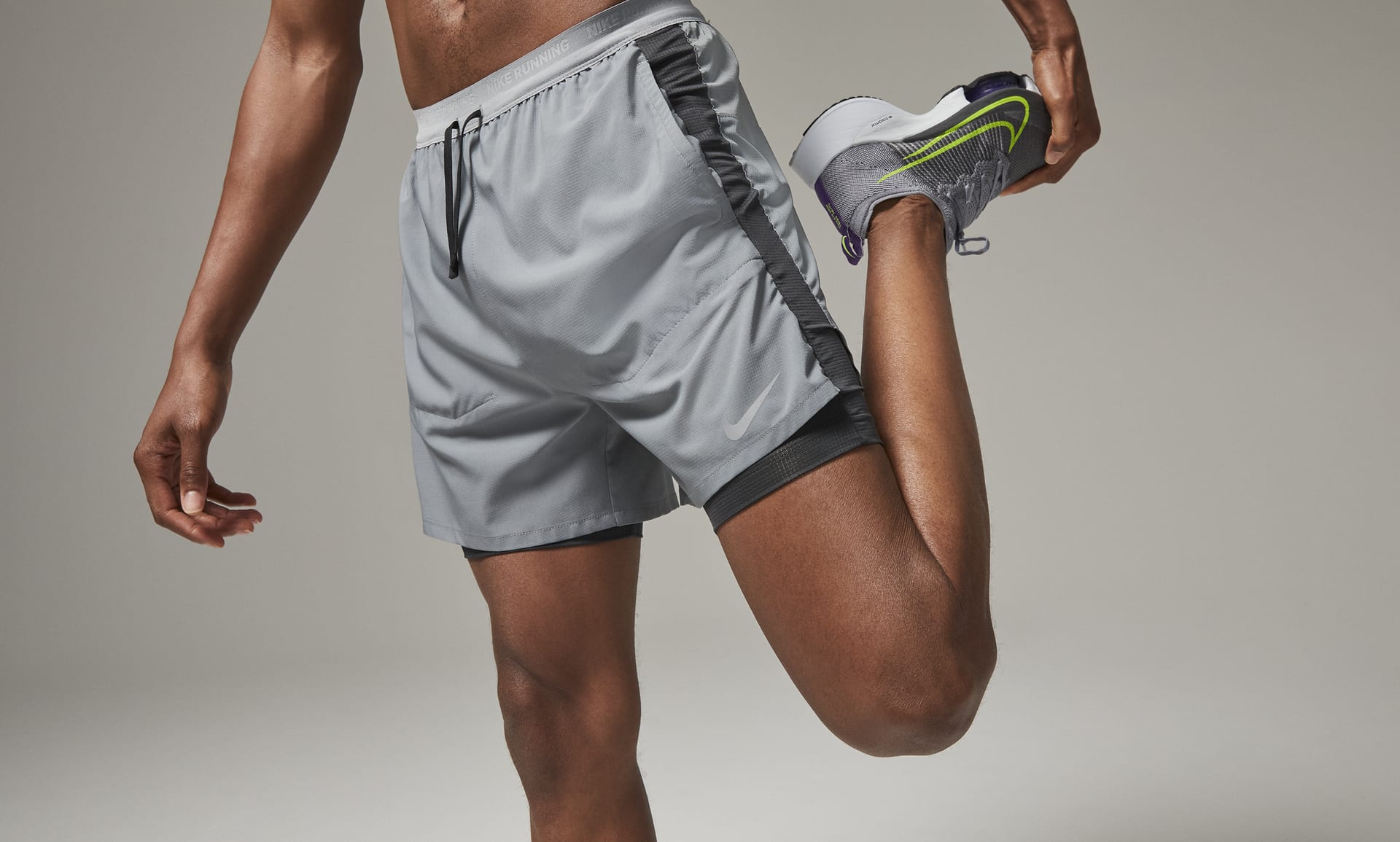 Nike Stride Men's Dri-FIT 13cm (approx.) Hybrid Running Shorts