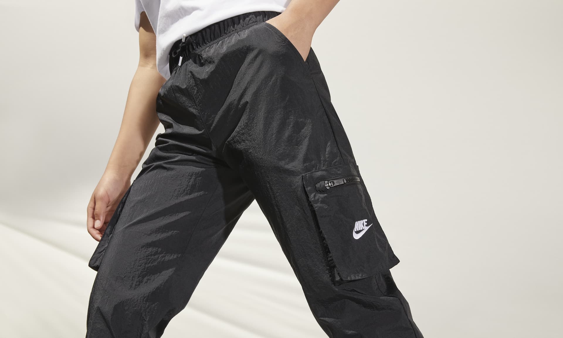 Nike Sportswear Big Kids' (Girls') Woven Cargo Pants