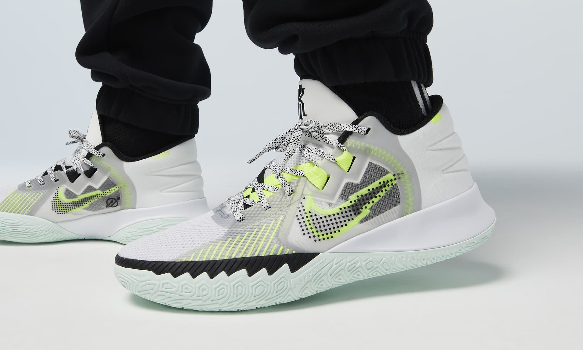 kyrie flytrap nike shoes