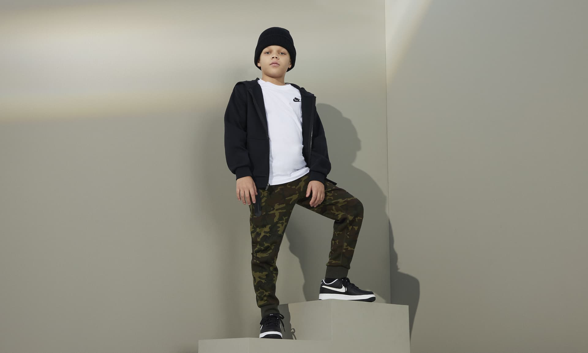 Calças Nike Sportswear Tech Fleece Kids - FD3287-223