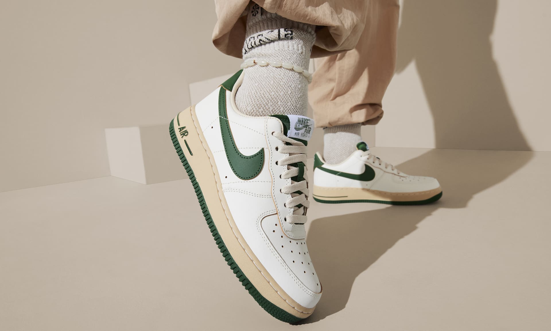 Nike Air Force 1 '07 LV8 Women's Shoes. Nike IN