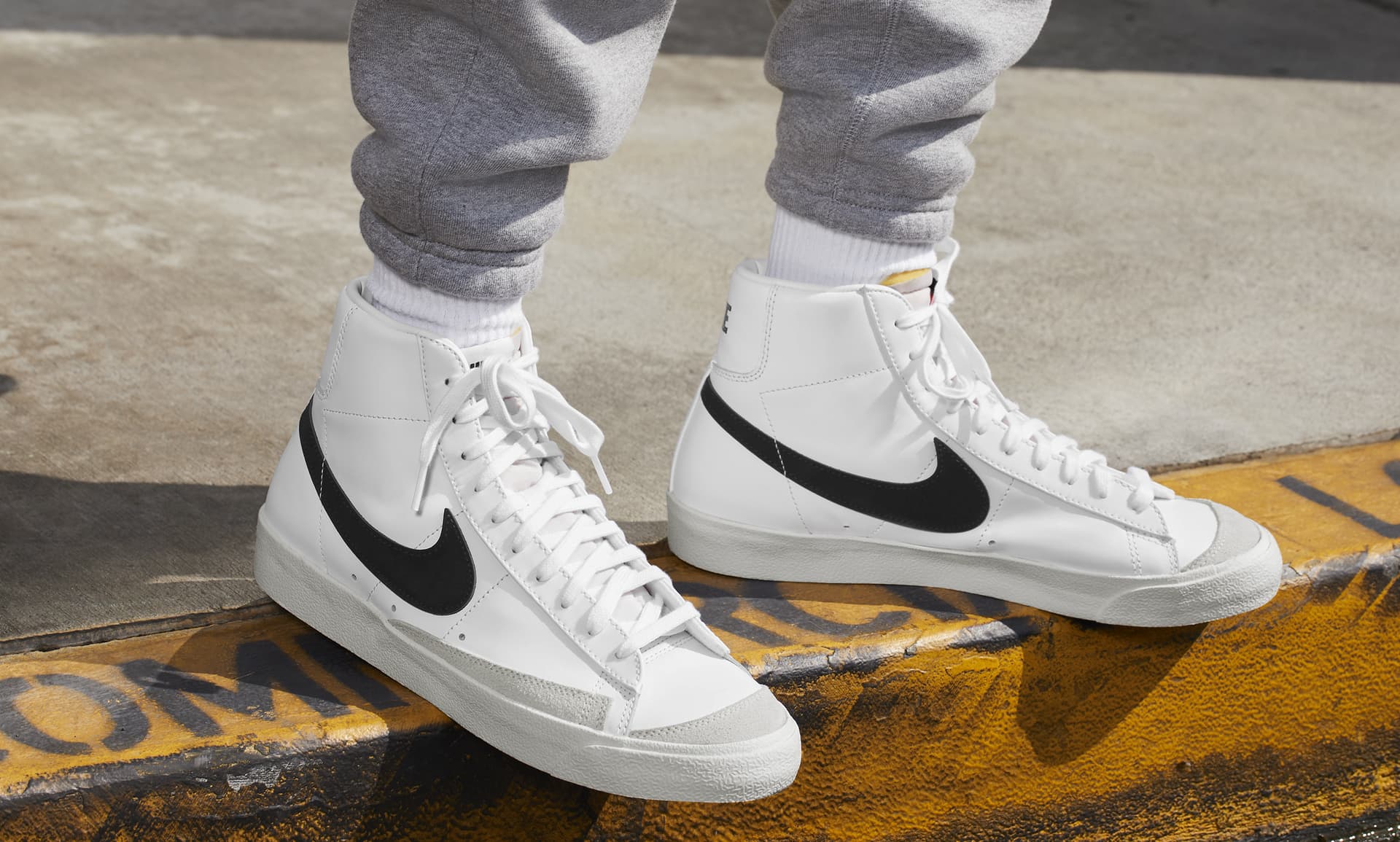 nike blazer mid 77 white