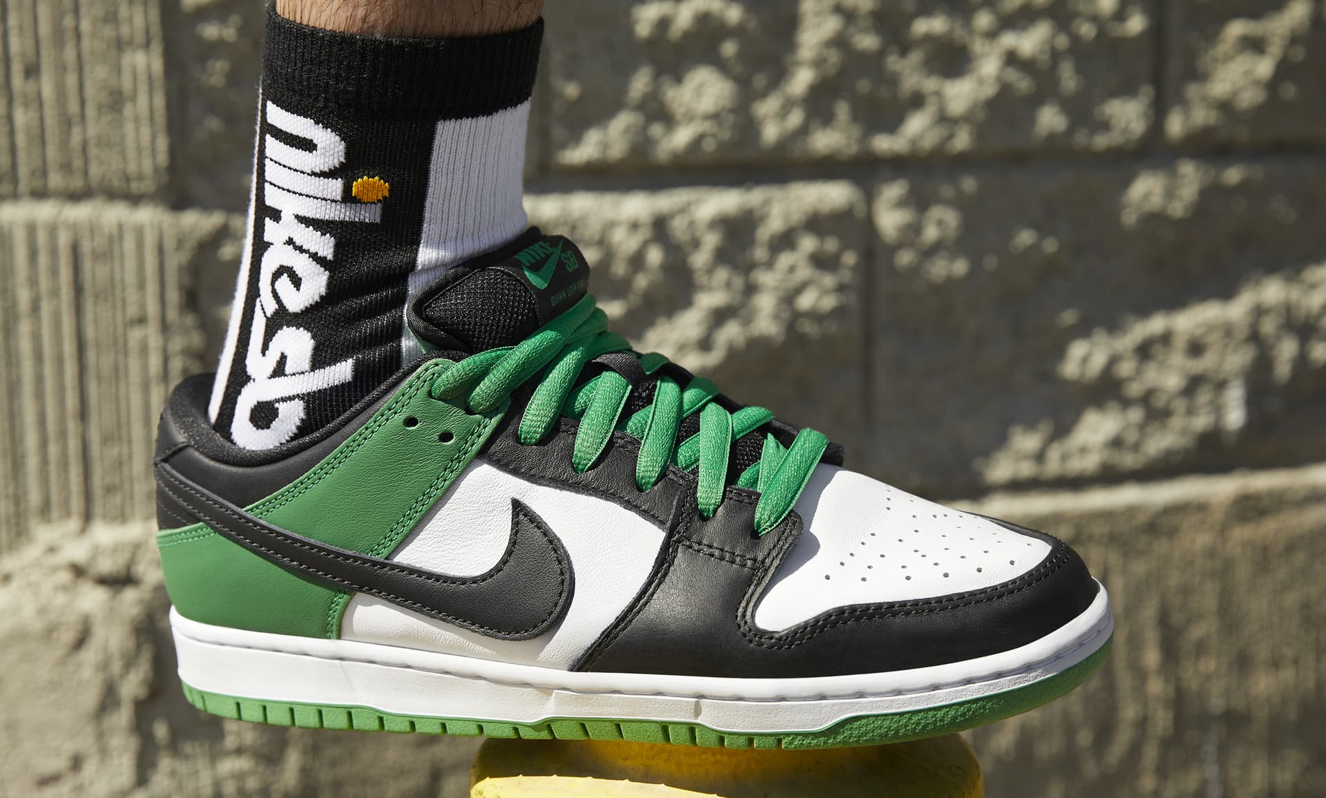 NIKE ナイキ SB DUNK LOW-