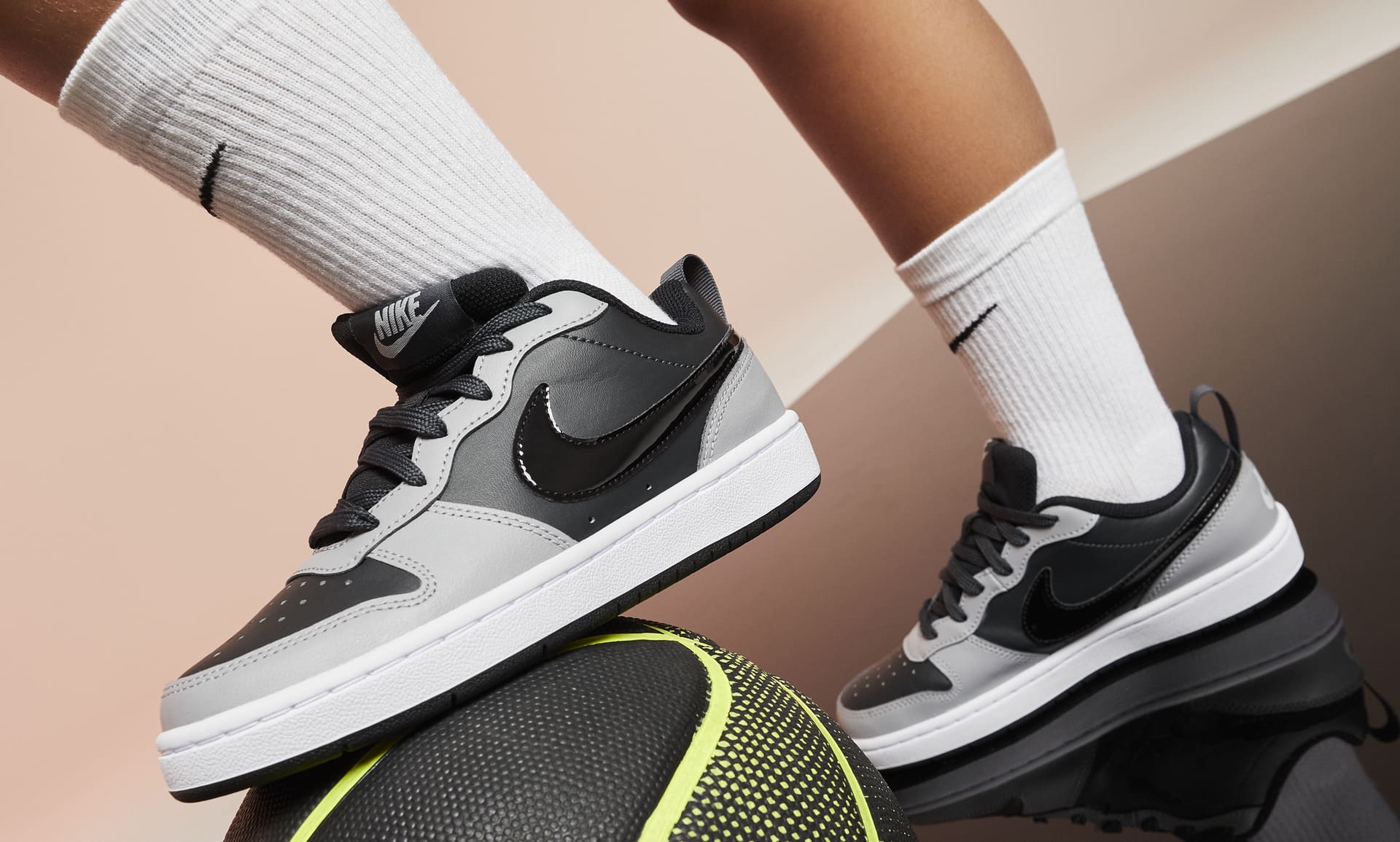 Porra Inclinado admiración Nike Court Borough Low 2 Big Kids' Shoes. Nike.com