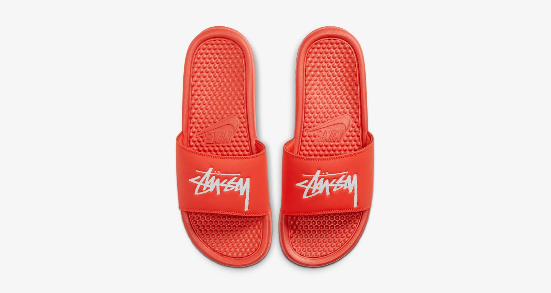 NIKE公式】ベナッシ x ステューシー 'Habanero Red' (CW2787-600