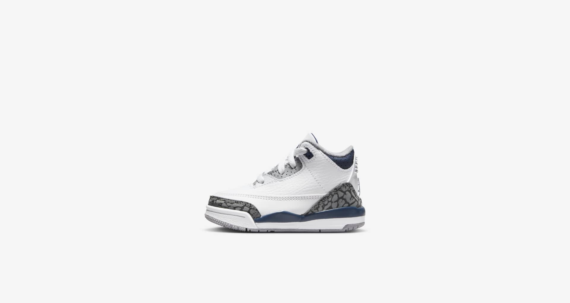 Air Jordan 3 'Midnight Navy' (CT8532-140) release date. Nike SNKRS MY