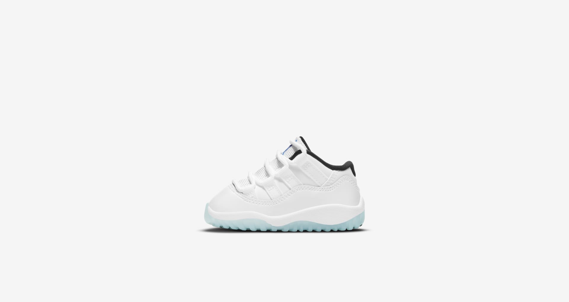 วันเปิดตัว Air Jordan 11 Low “legend Blue”. Nike Snkrs Th