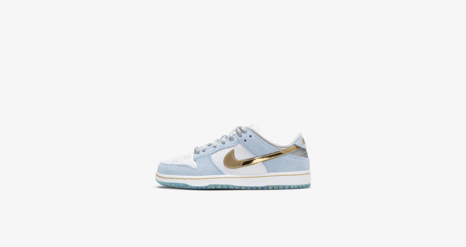 sb dunk low x sean cliver holiday special