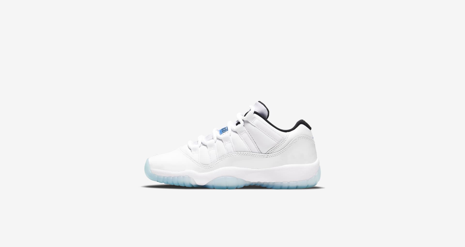 วันเปิดตัว Air Jordan 11 Low “legend Blue”. Nike Snkrs Th