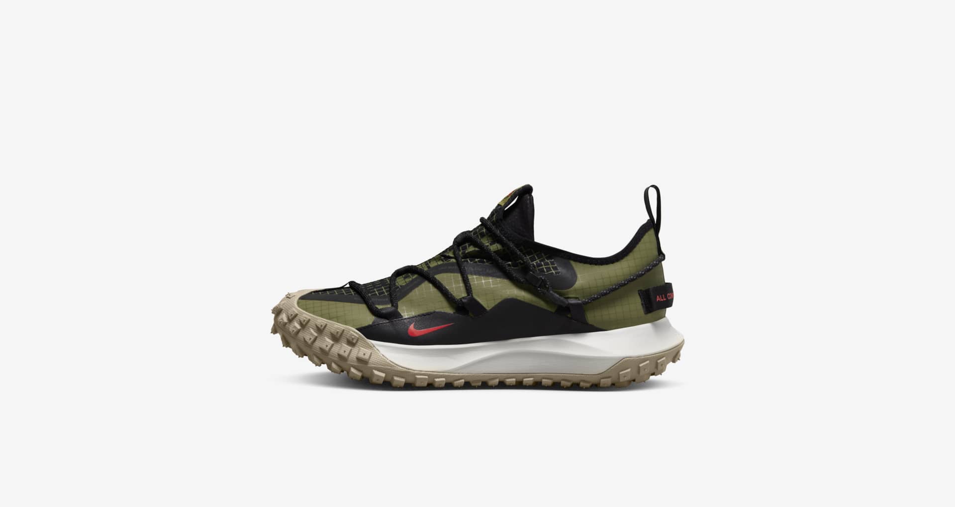acg-mountain-fly-low-pilgrim-