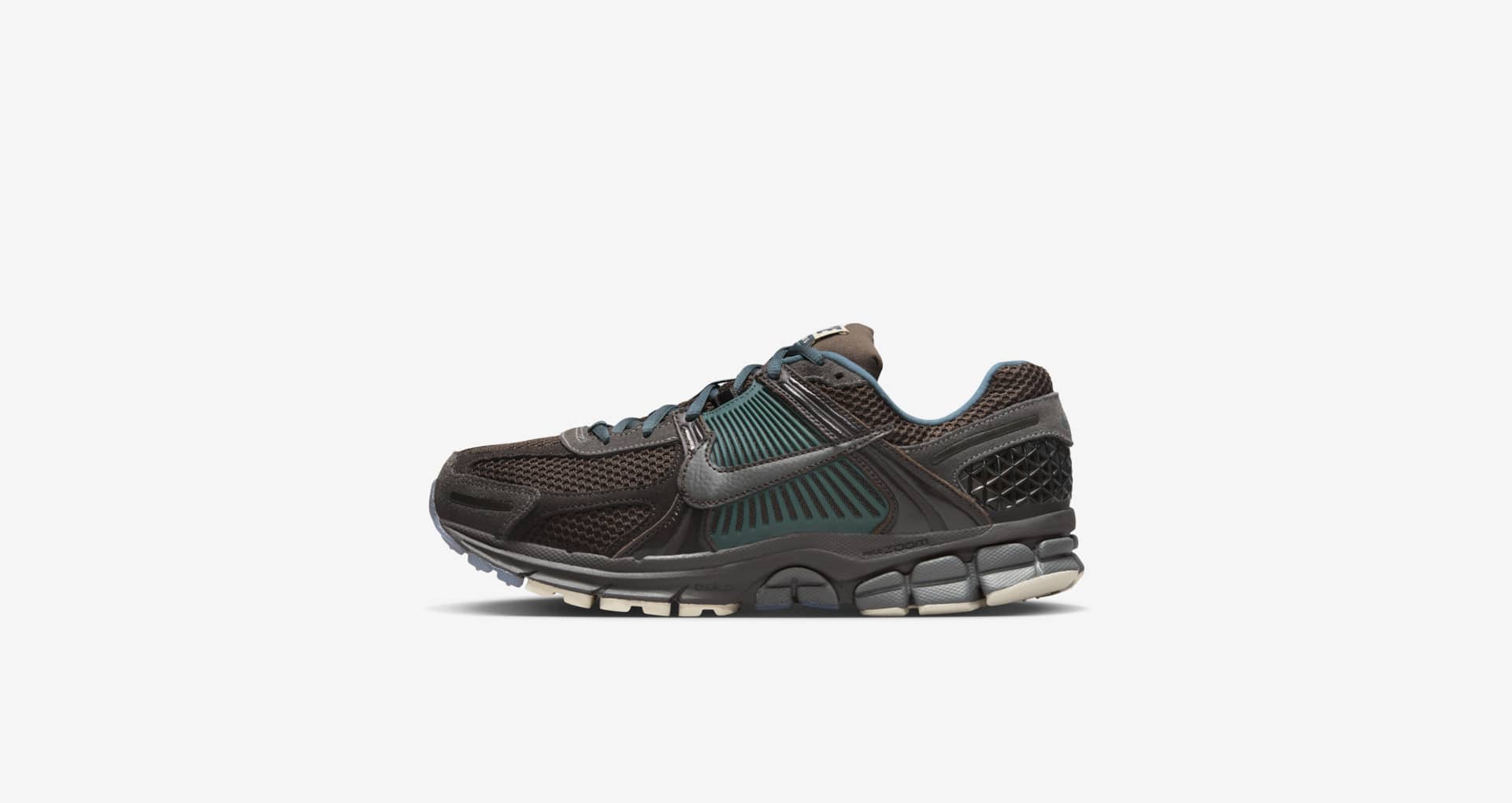 zoom-vomero-5-velvet-brown-and 