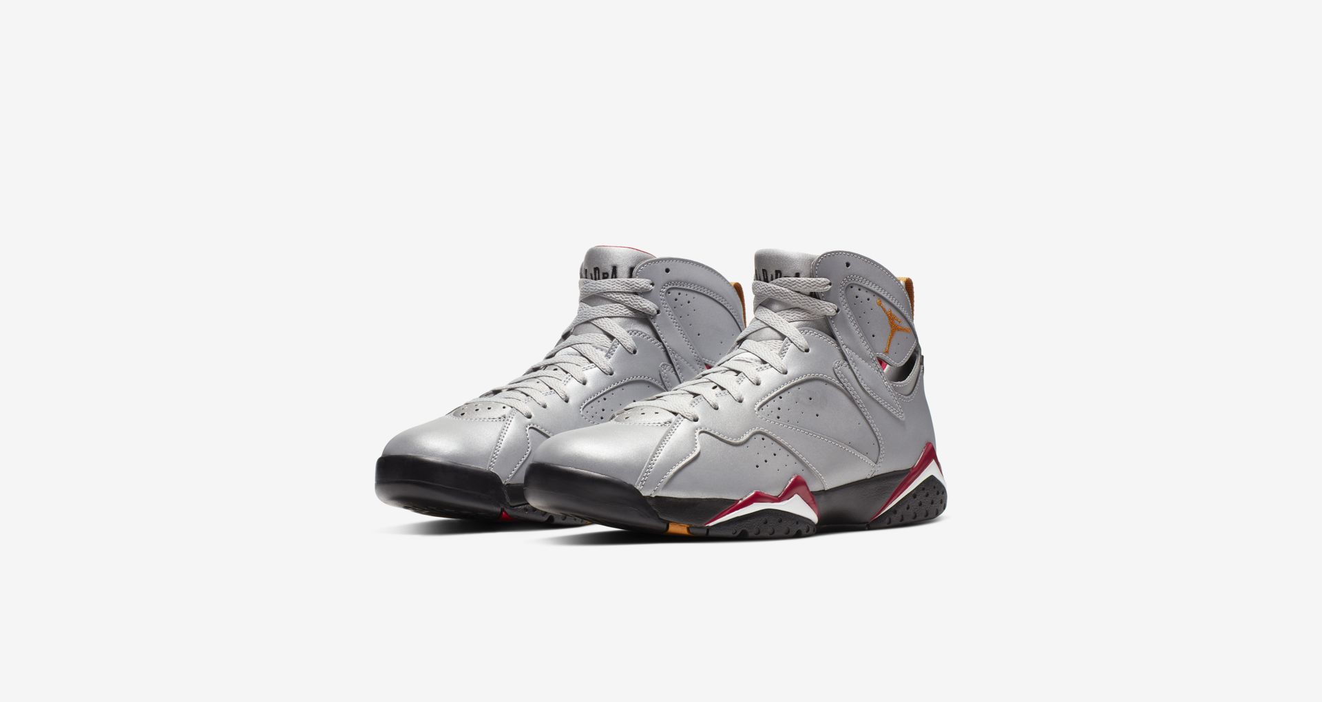 Air Jordan 7 シルバー air-jordan-7-reflections-of-a-