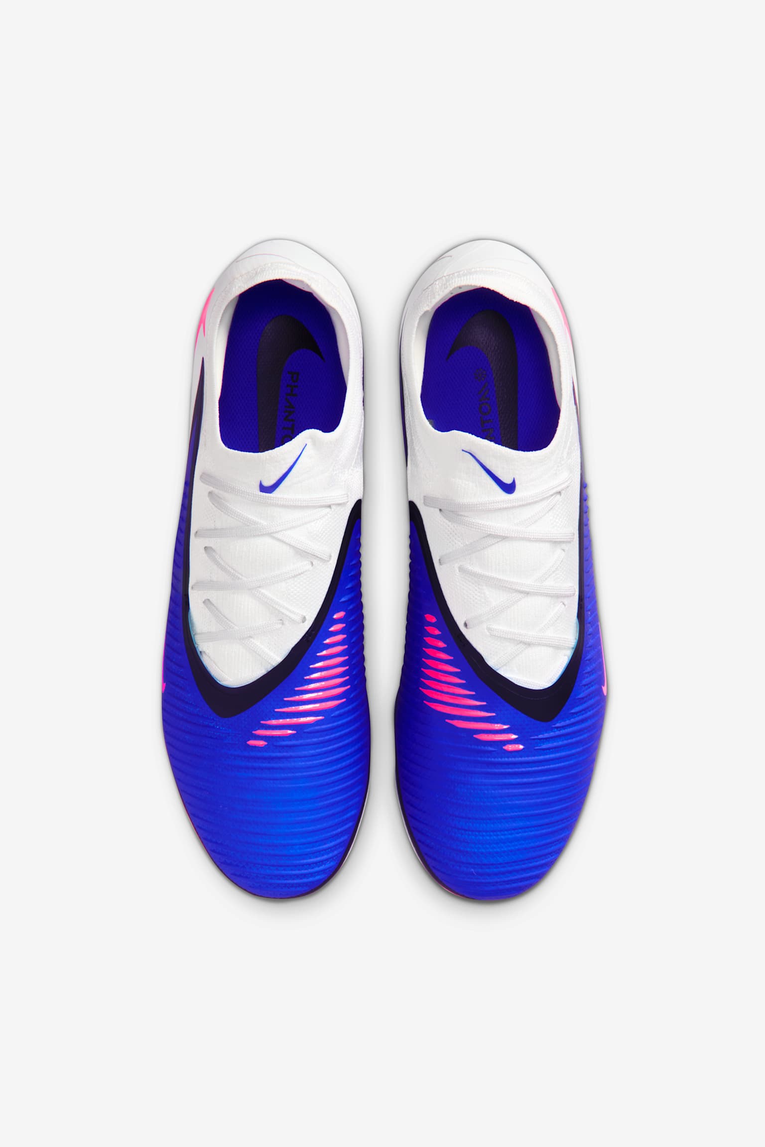 Reviews: Nike Phantom 6 Low Pro 