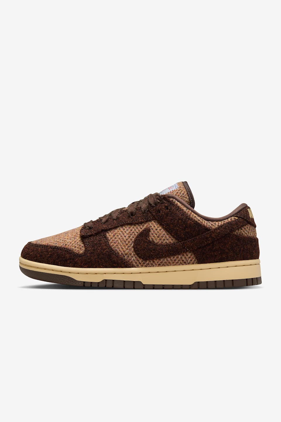 女款 Dunk 低筒鞋 x Harris Tweed® 'Sesame and Violet Mist' (IO0052-200) 發售日期