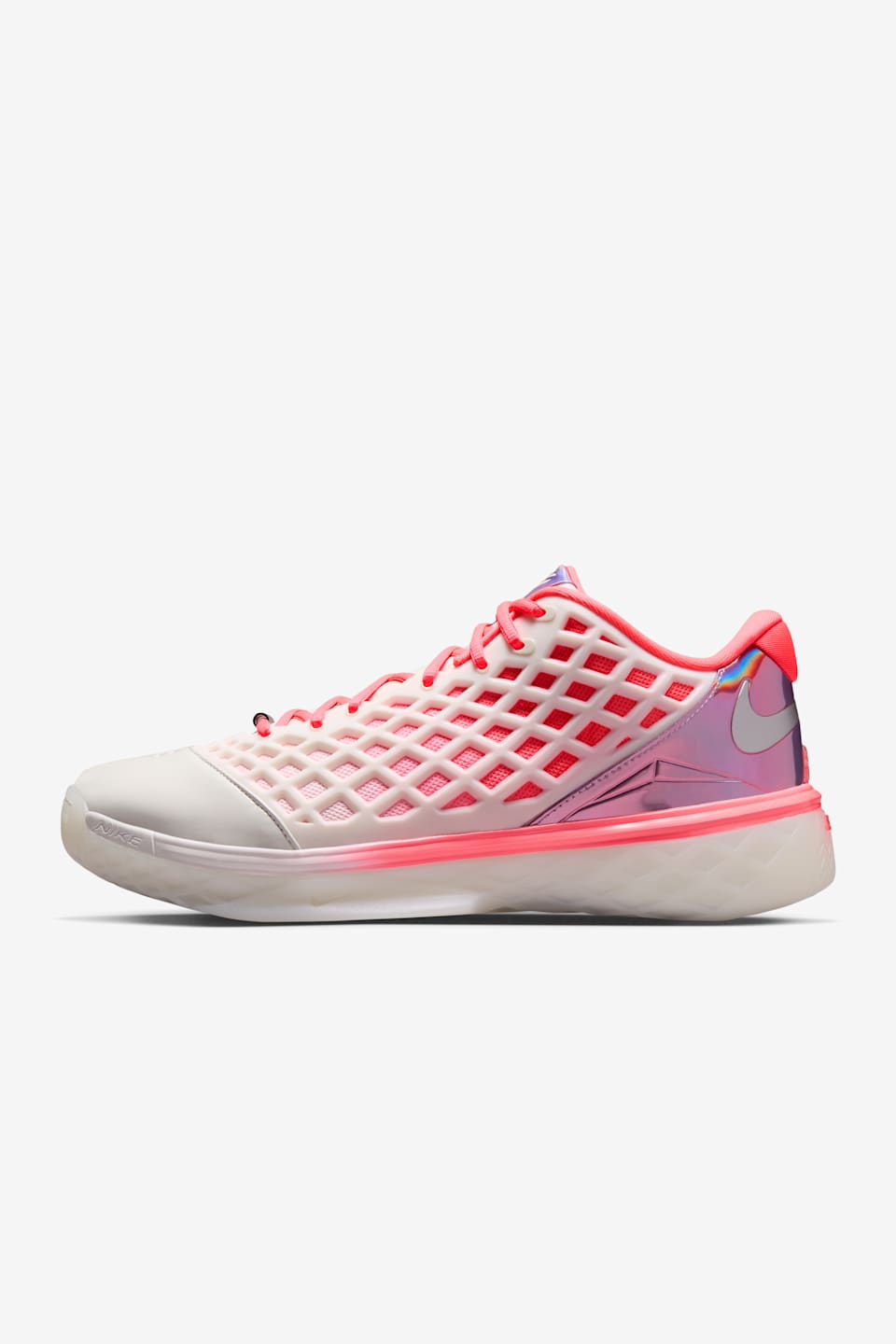 Kobe 3 Low Protro „Sail and Hot Punch” (IQ3917-100) – megjelenési dátum
