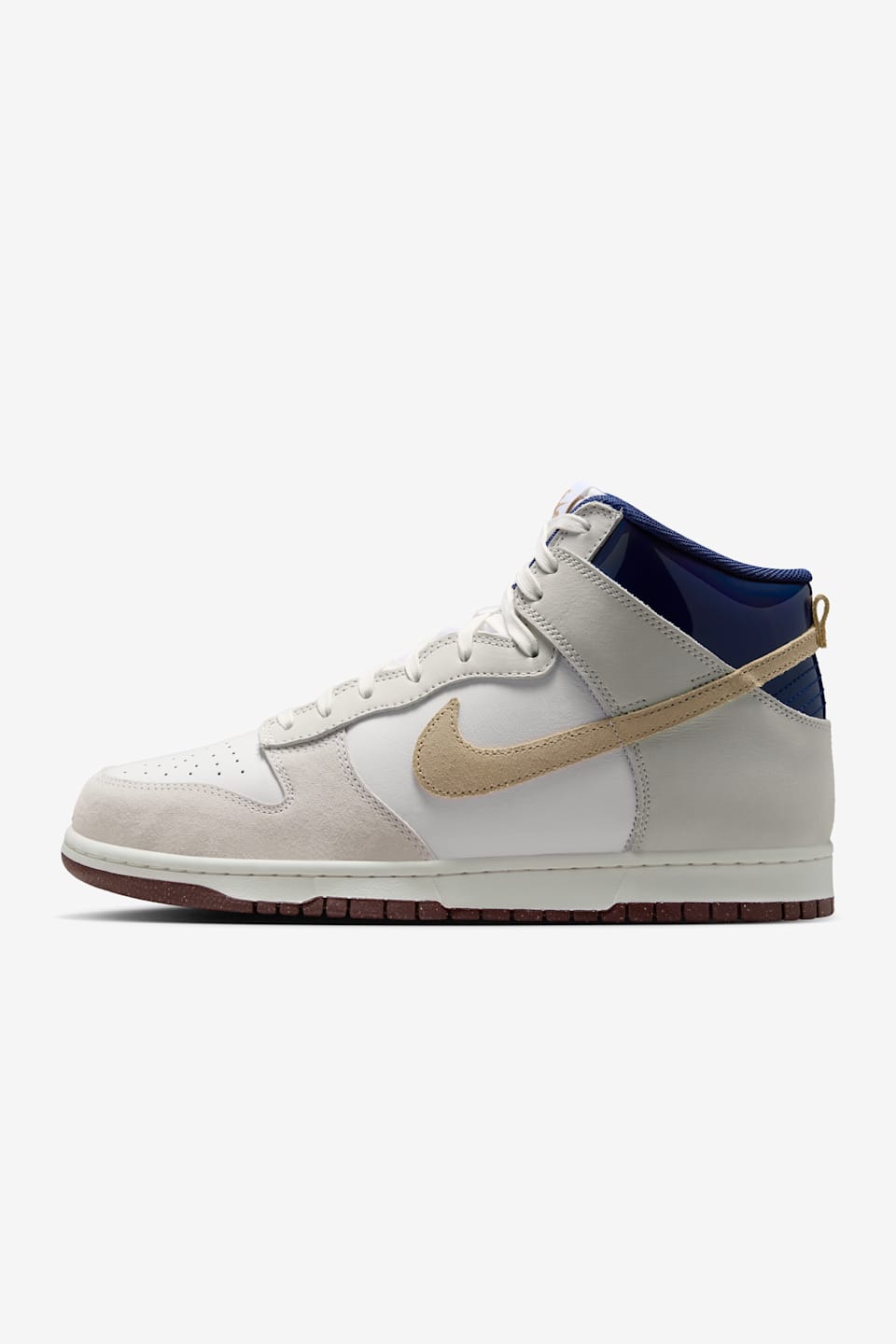 Lanseringsdatum för Nike SB Dunk High Pro x Beyond "White and Sand Dune" (IU4491-100)