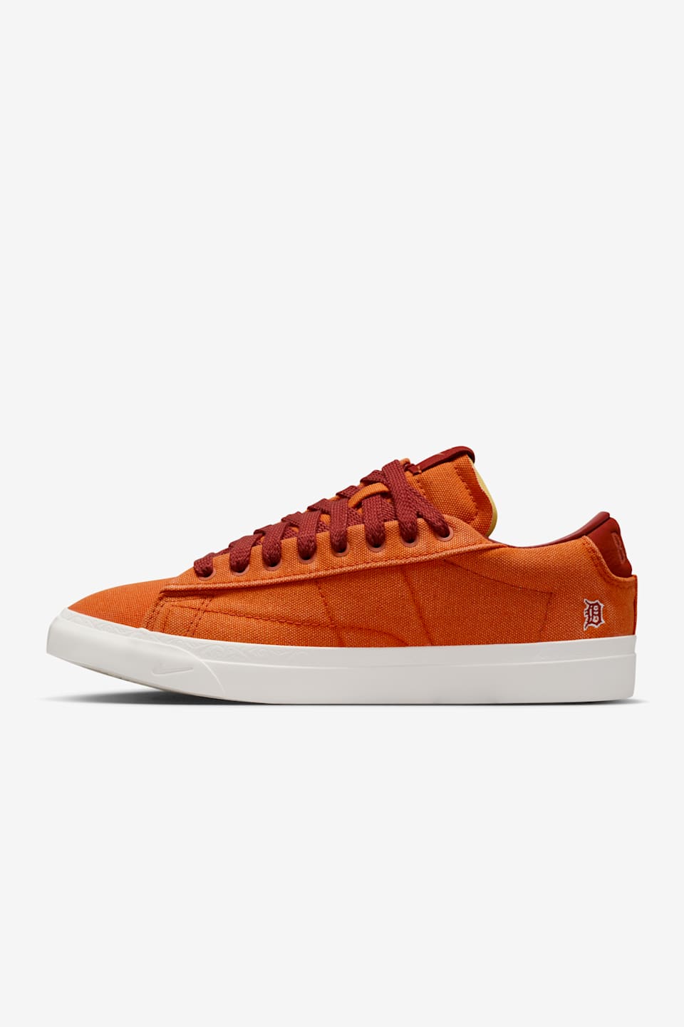 Fecha de lanzamiento de los Blazer Low x Book "Campfire Orange and Phantom" (HQ2054-800)