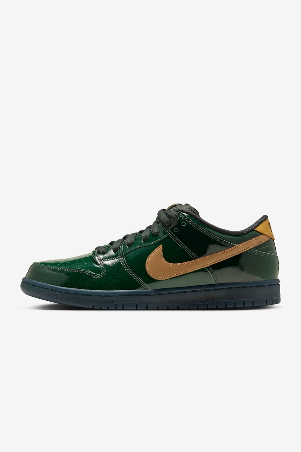 【NIKE公式】ナイキSB ダンク LOW プロ 'Black Spruce and Metallic Gold' (IQ0431-300) 発売日