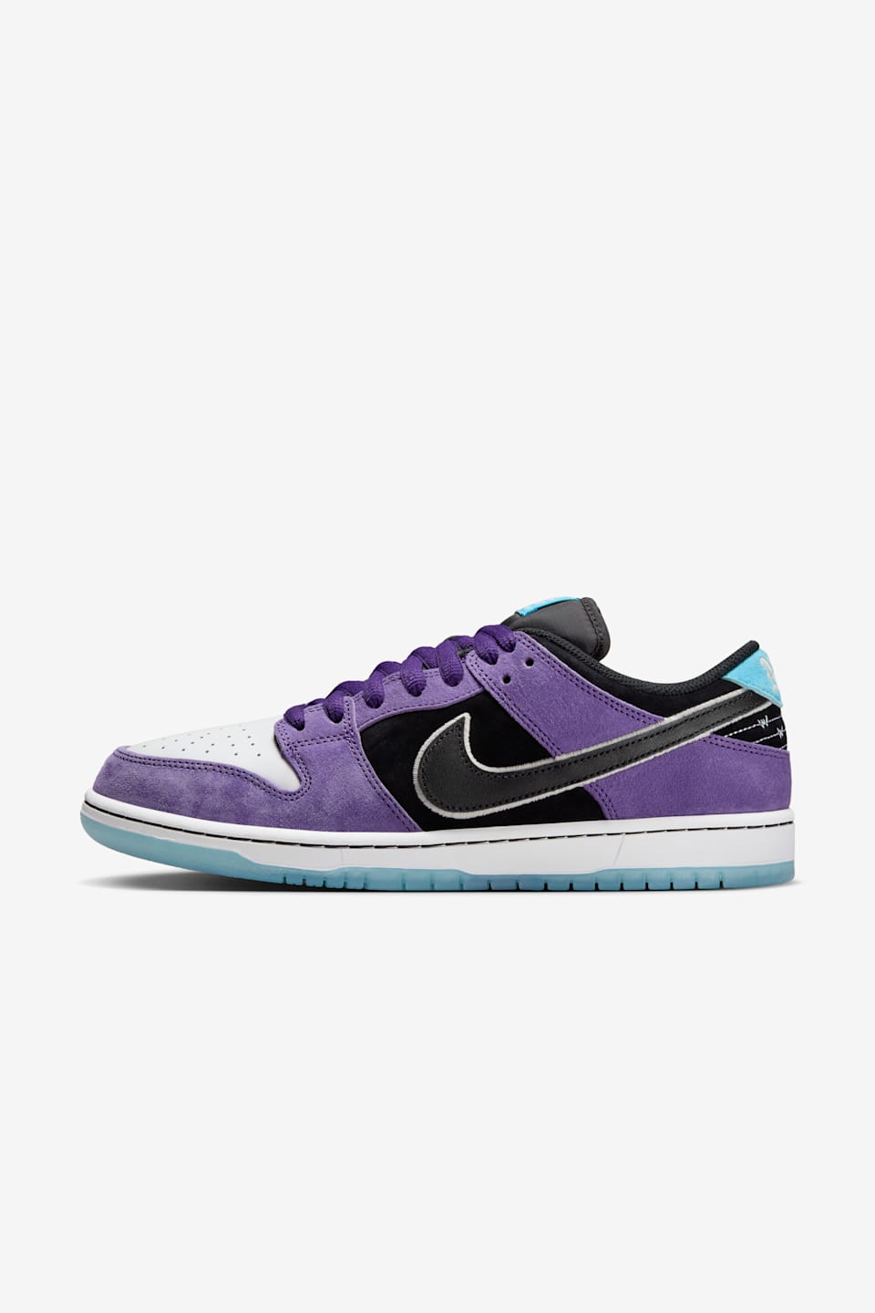 Fecha de lanzamiento de los Nike SB Dunk Low Pro x Hayley Wilson "Black and Court Purple" (HJ0513-500) 