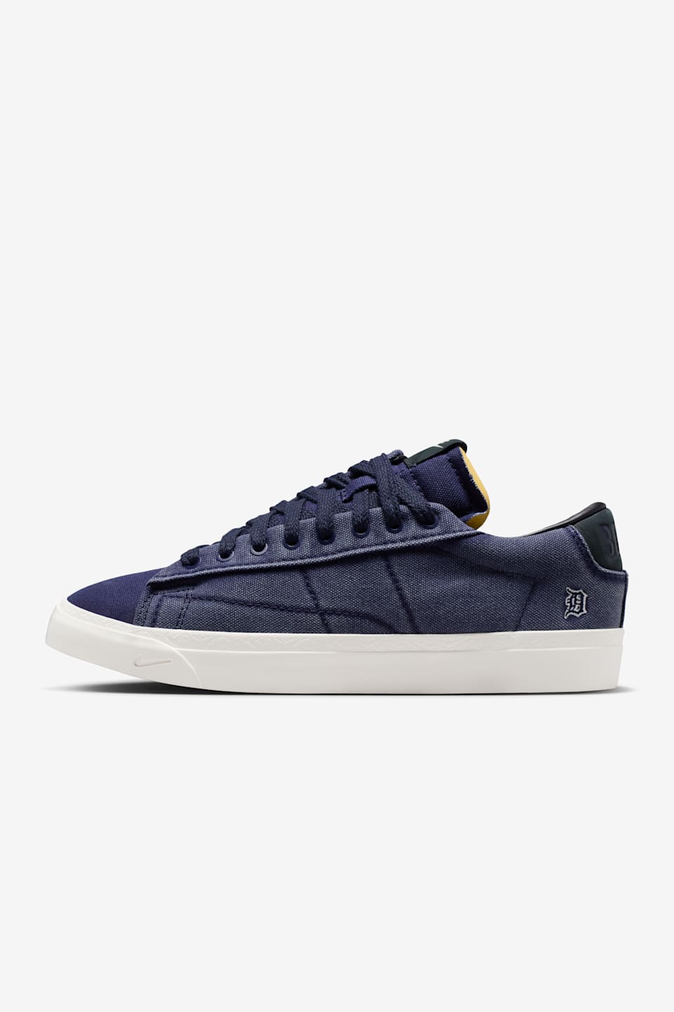 Fecha de lanzamiento de los Blazer Low x Book "College Navy and Dark Obsidian" (HQ2054-400)