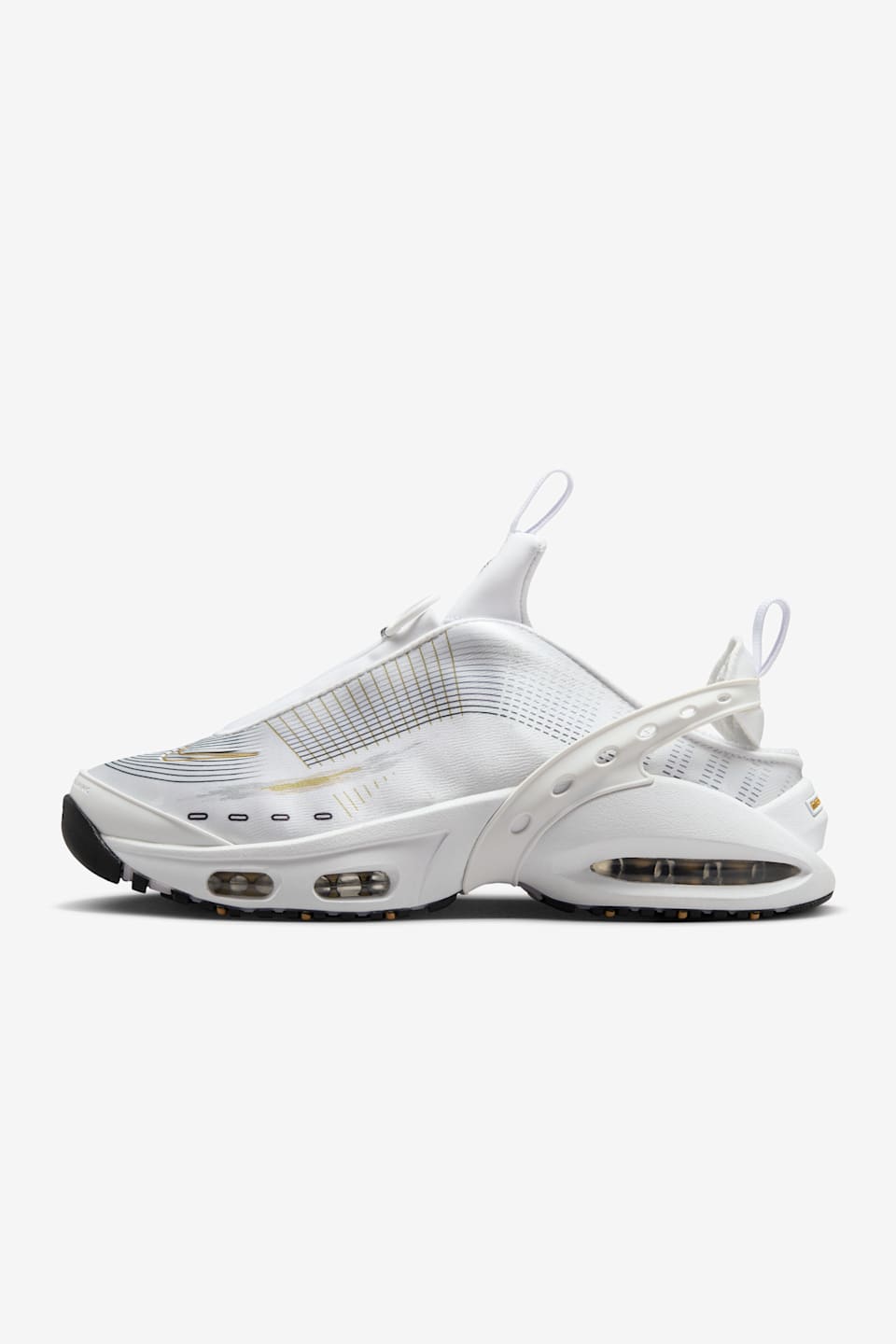 【NIKE公式】レディース エア マックス クレイズ 'White and Metallic Gold' (FZ2089-100 / W NIKE AM CRAZE)