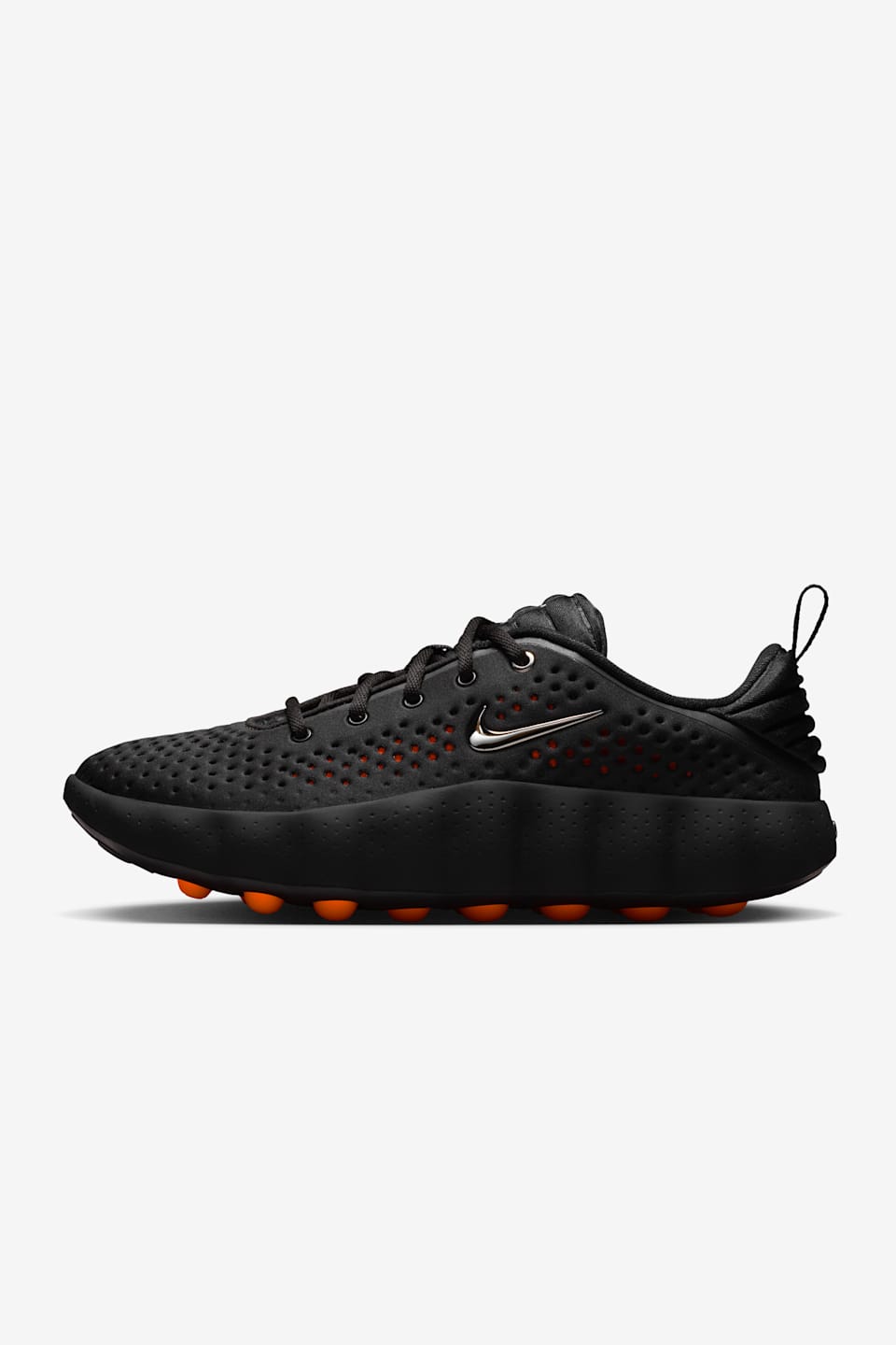 Date de sortie de la Nike Mind 002 « Black and Hyper Crimson » pour femme (HQ4310-001)