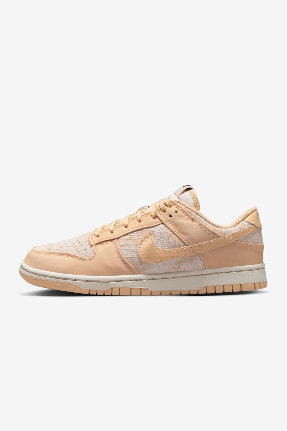 【NIKE公式】レディース ダンク LOW 'Light Orewood Brown and Sesame' (HJ5777-101 / W NIKE DUNK LOW NN UNI)