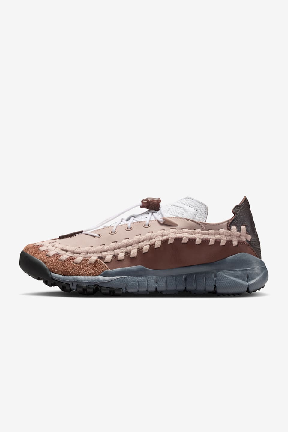 【NIKE公式】ホームスケープ ウーブン x ソウルグッズ 'Dark Field Brown and Medium Orewood Brown' (HM6961-001) 発売日