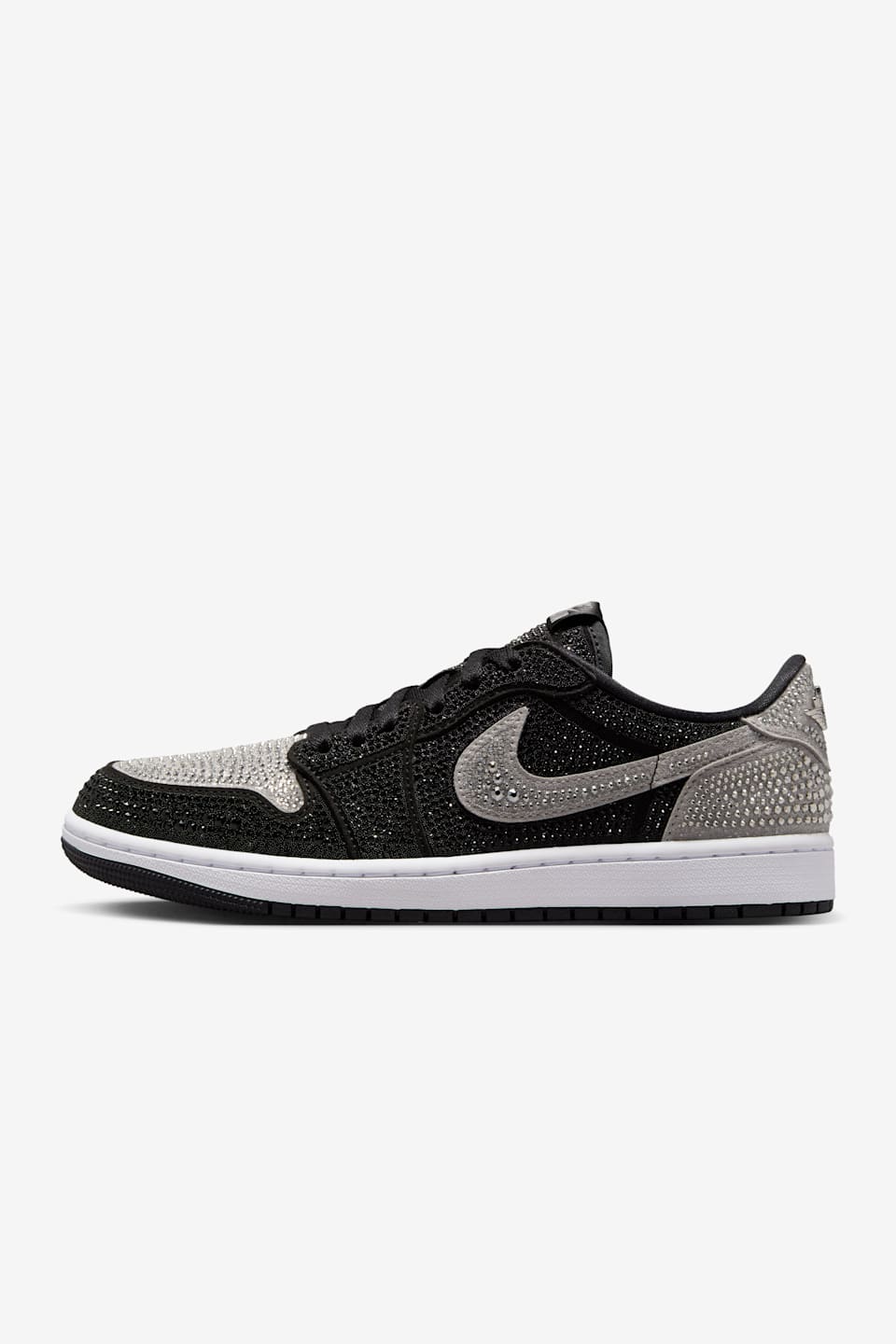 【NIKE公式】ウィメンズ エア ジョーダン 1 LOW OG Swarovski® 'Crystal' (HM9208-001 / W AJ1 RETRO LOW OG SWAROVSKI)