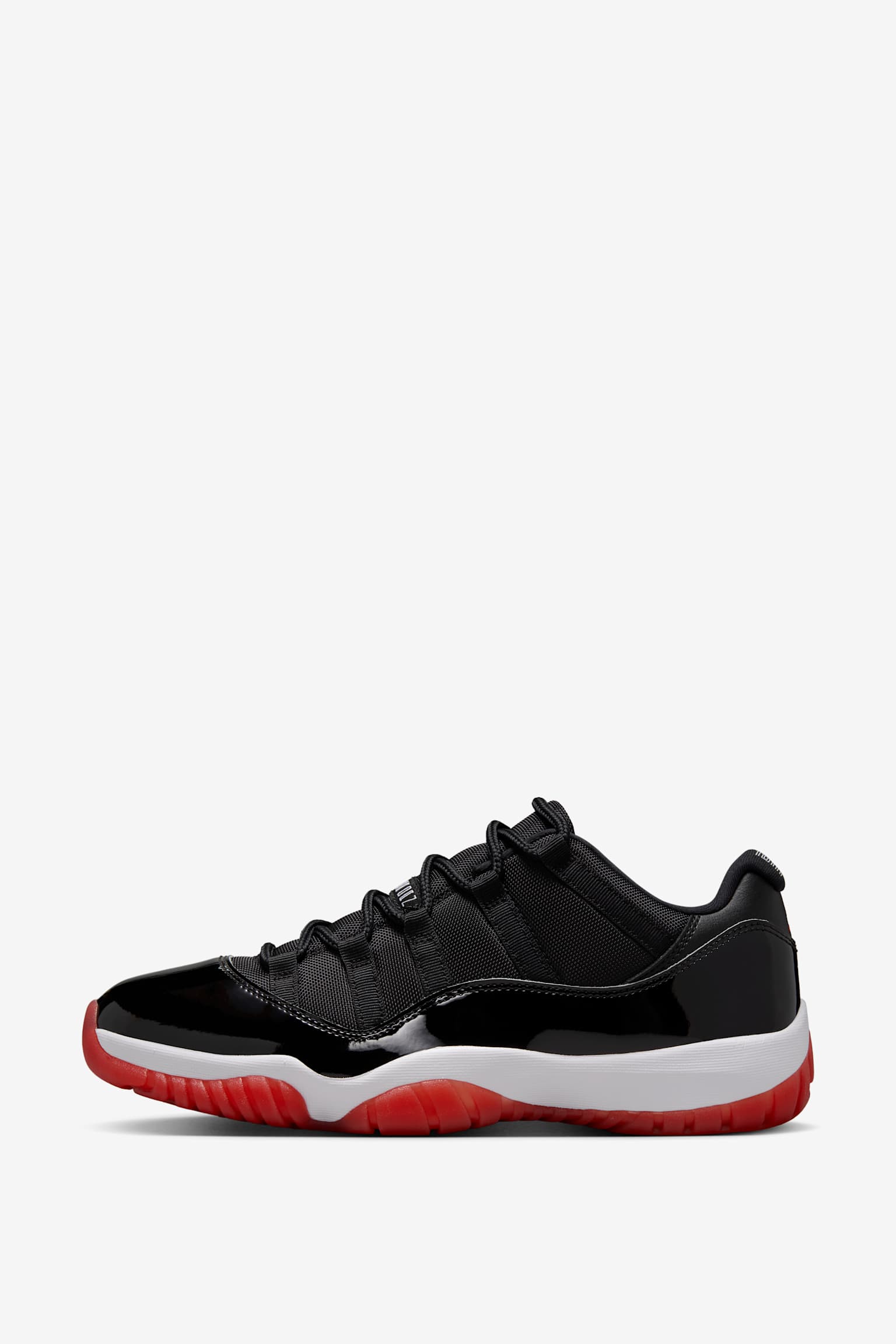 新品 Nike Air Jordan 11 Retro Low Bred ナイキ Nike Air Jordan 11 Retro Low 