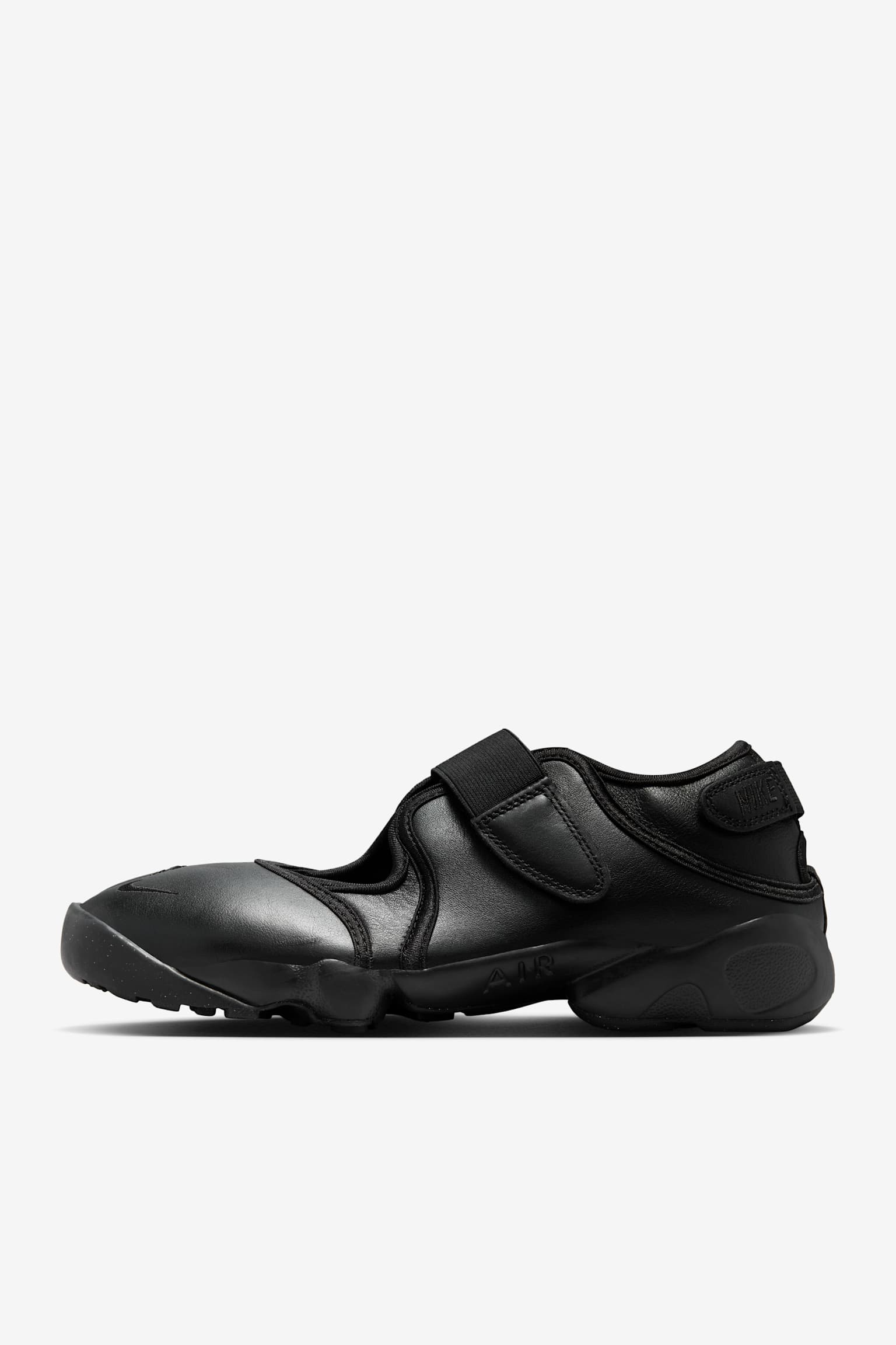 女款Air Rift Leather 'Black' (HM5737-002) 發售日期. Nike SNKRS 女款Air Rift Leather 'Black' (HM5737-002) 發售日期. Nike SNKRS