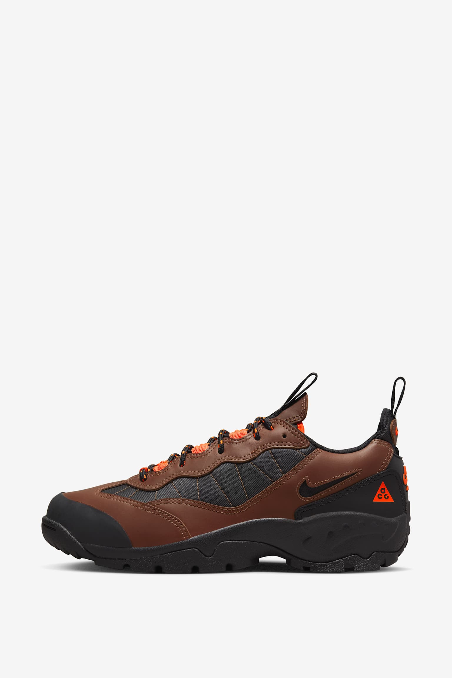 靴 Nike ACG Air Mada Low Bison Total Orange Nike ACG Air Mada Low Bison Total Orange