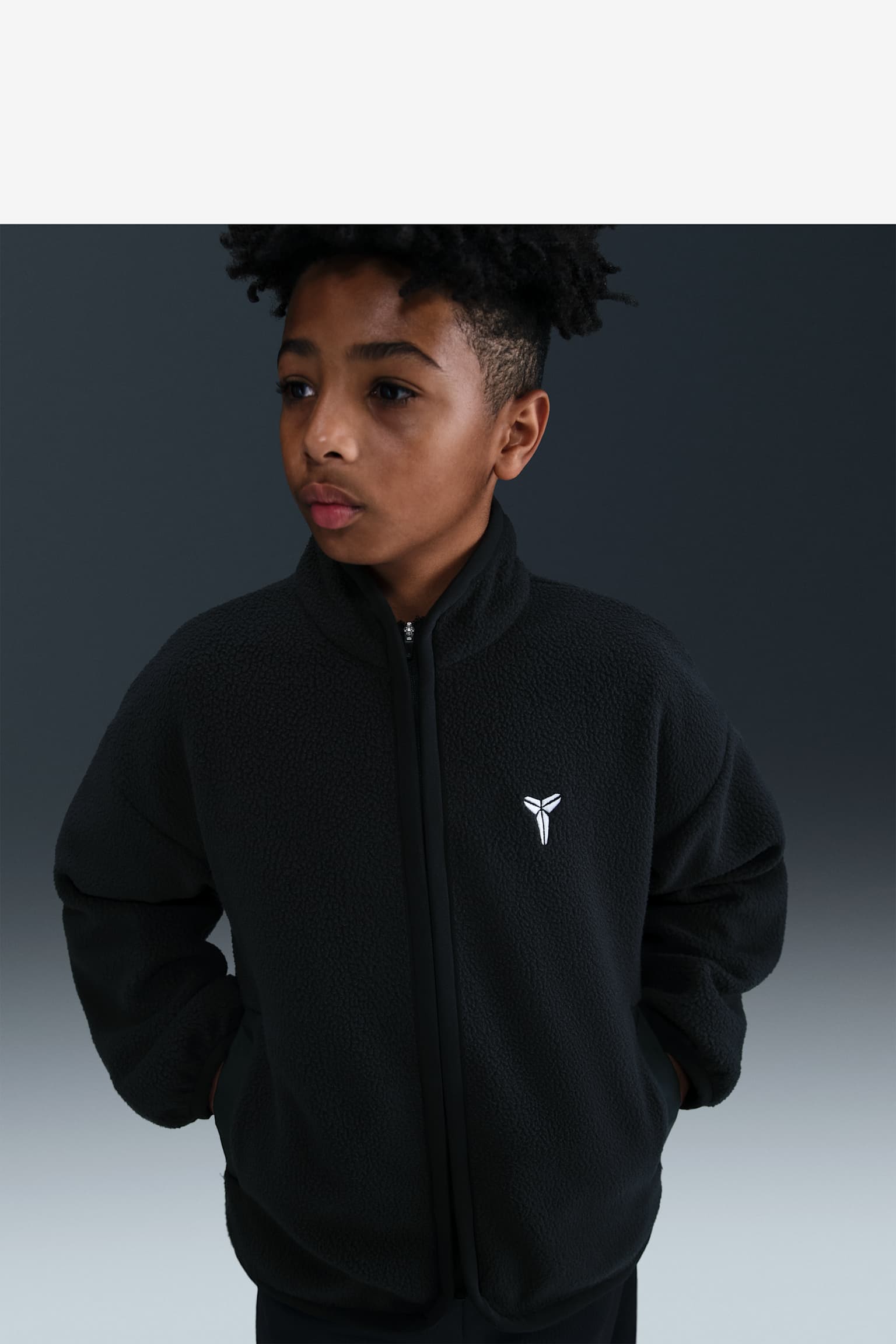 【kobenoki】です NIKE公式】Kobe Winterized Apparel Collection. Nike SNKRS