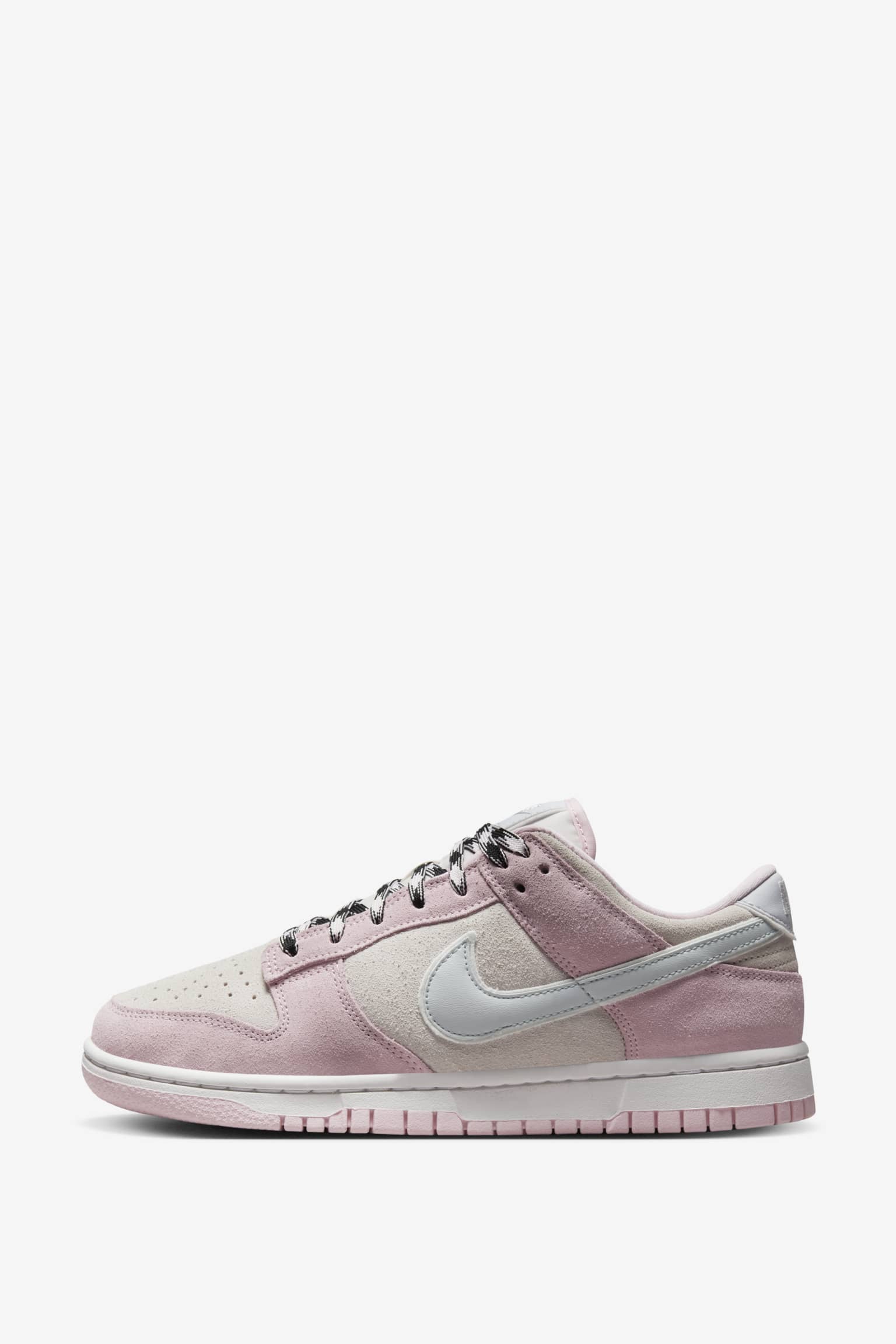 【数々のアワードを受賞】 Low Dunk Women's 'LX Date Release (DV3054-600) Foam' Pink 靴