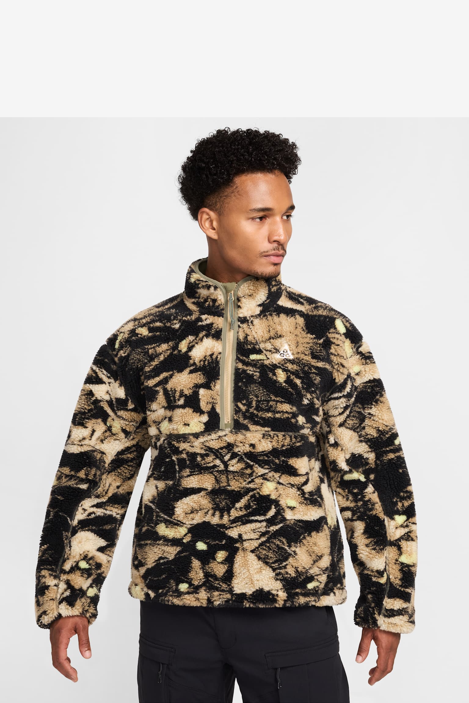 Collezione di abbigliamento ACG Data del lancio. Nike SNKRS