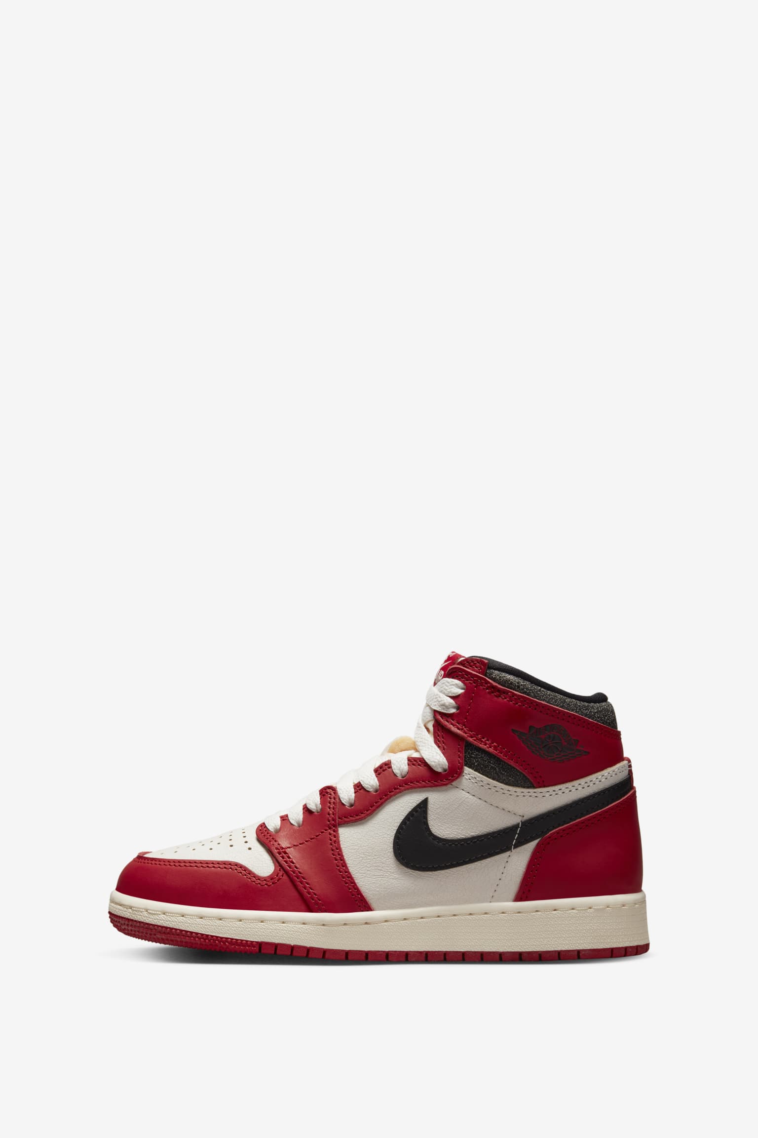 Nike air jordan 1 retro hot sale high chicago