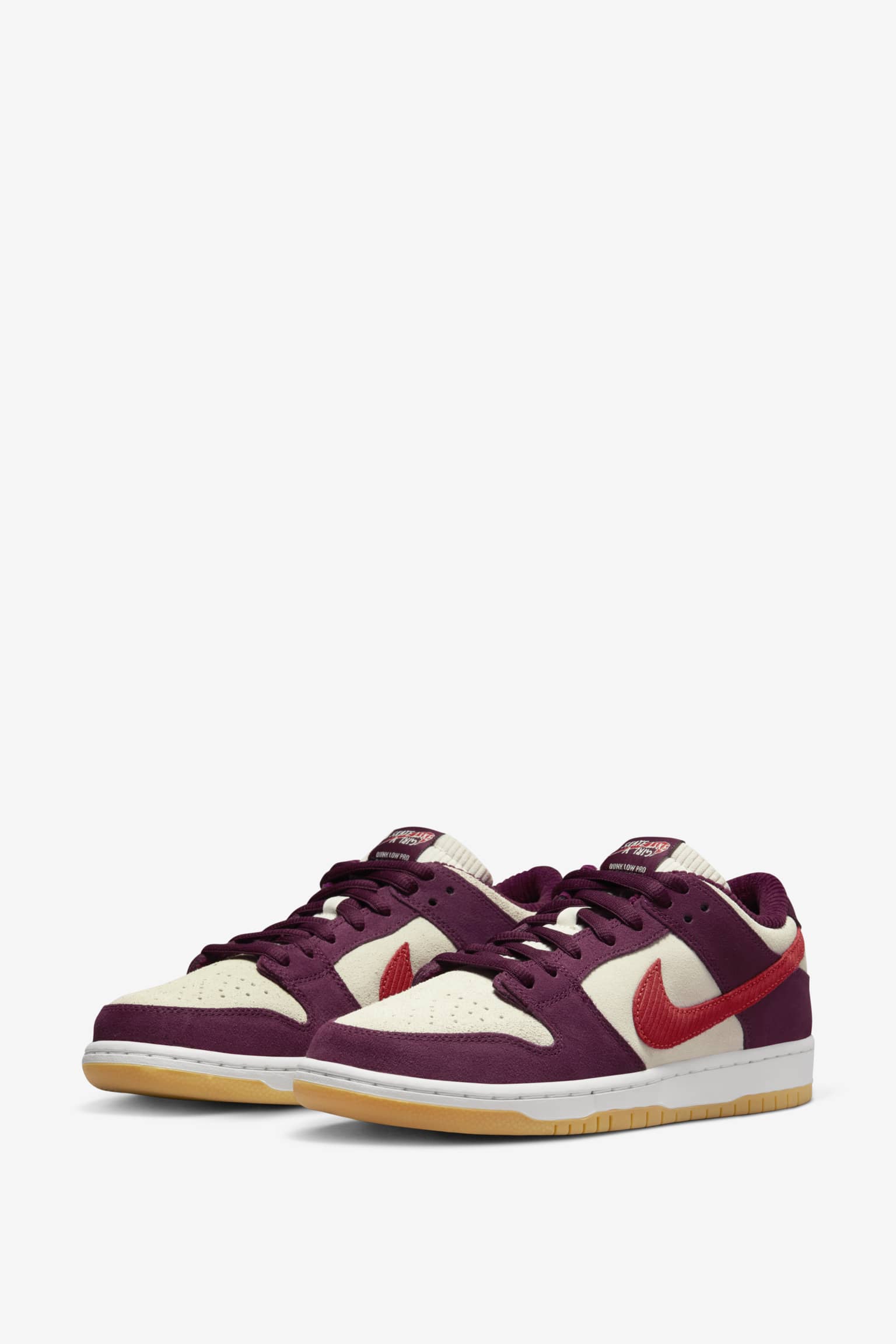 SB Dunk Low 'Skate Like a Girl' (DX4589-600) Release Date. Nike SNKRS US