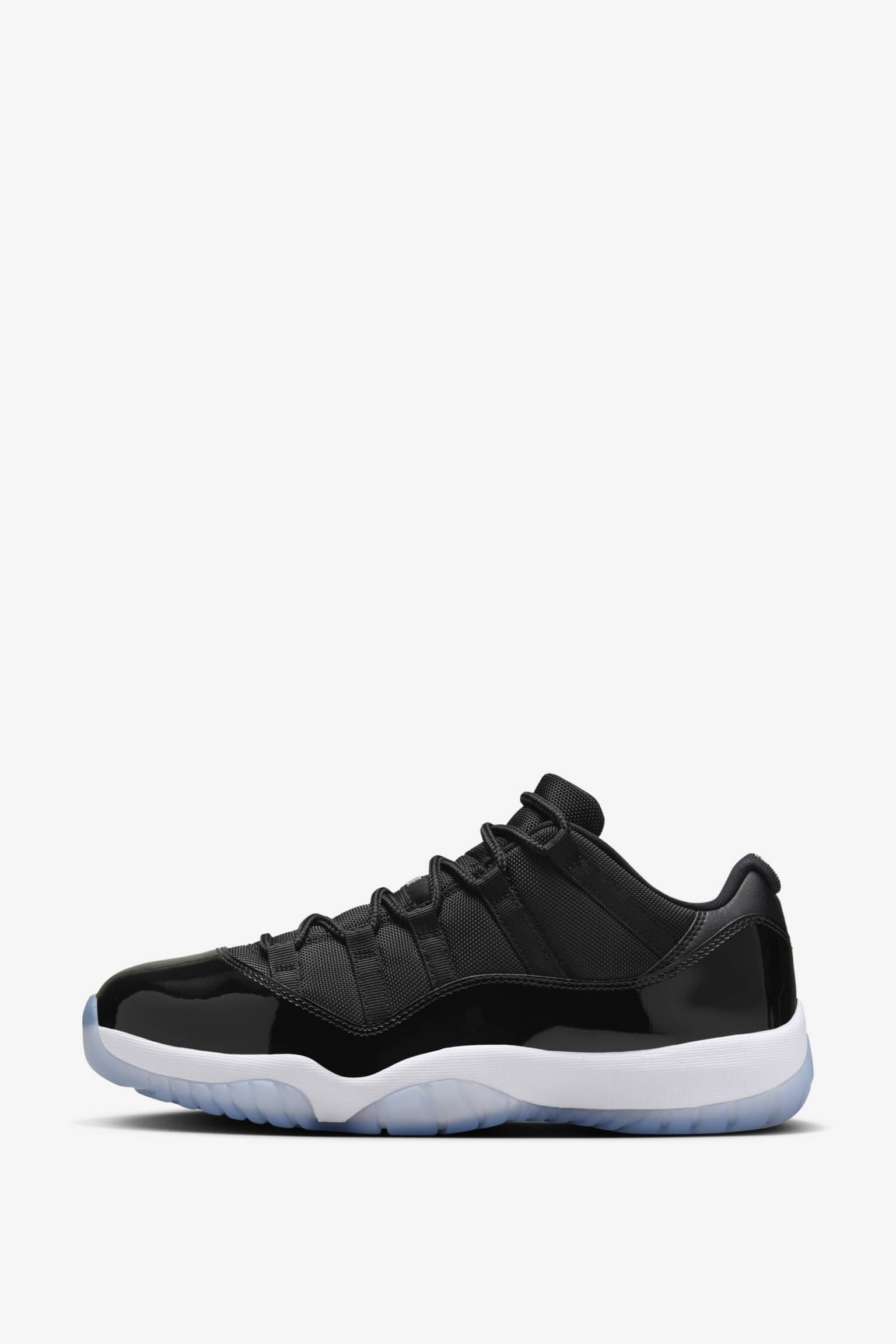 Air Jordan 11 Low 'Black and Varsity Royal' (FV5104-004