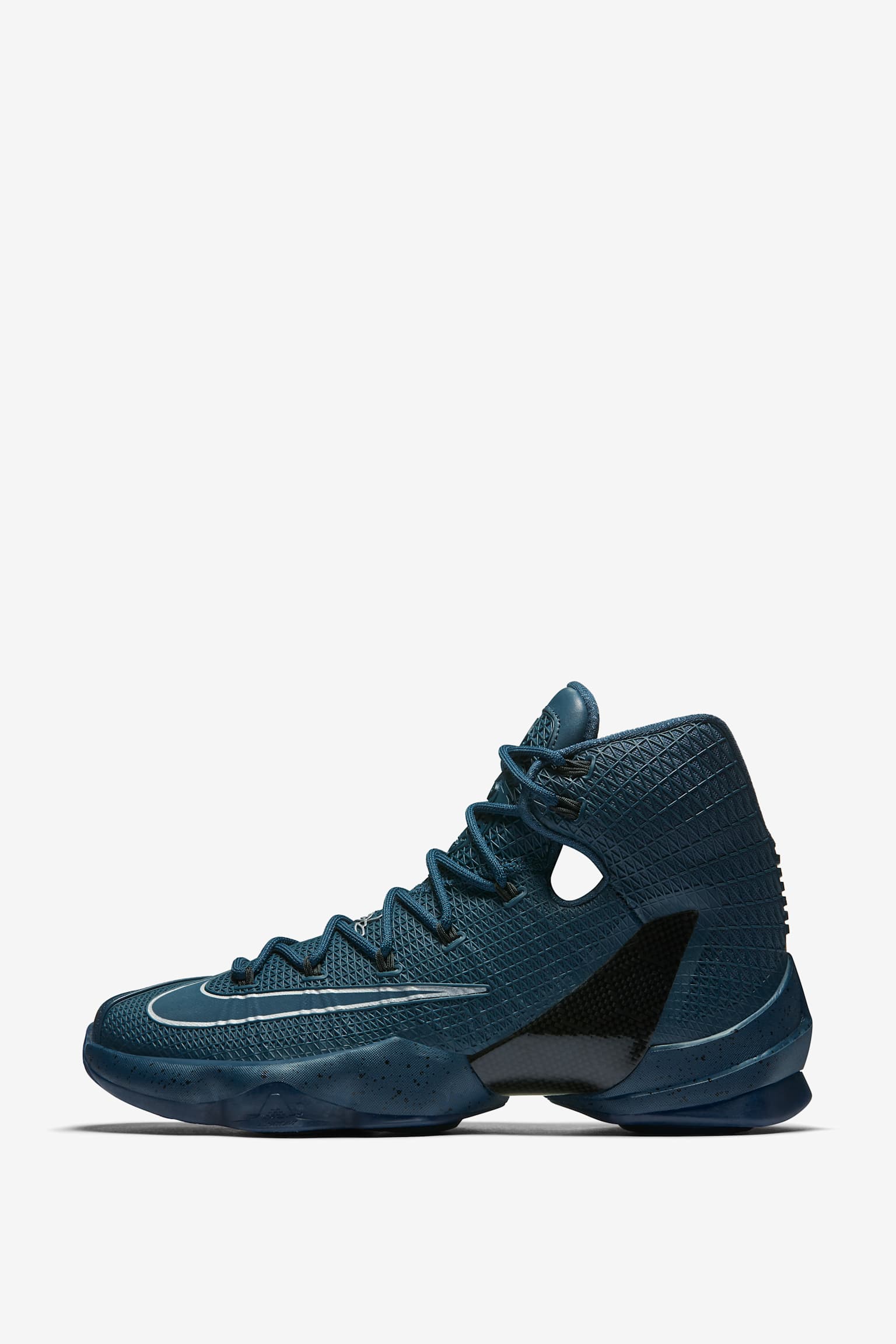 LEBRON XIII ELITE
